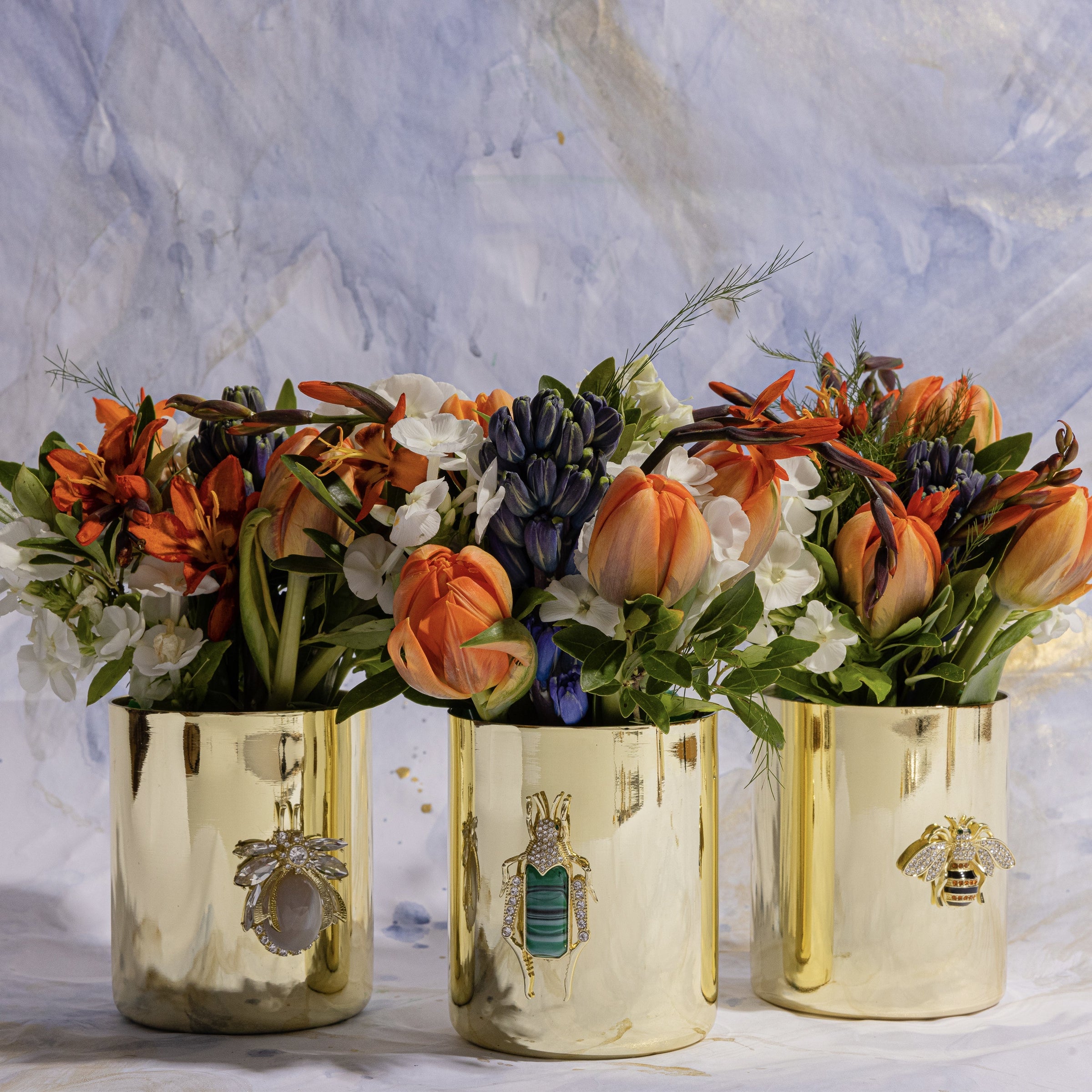 Large Stripey Bee Pot