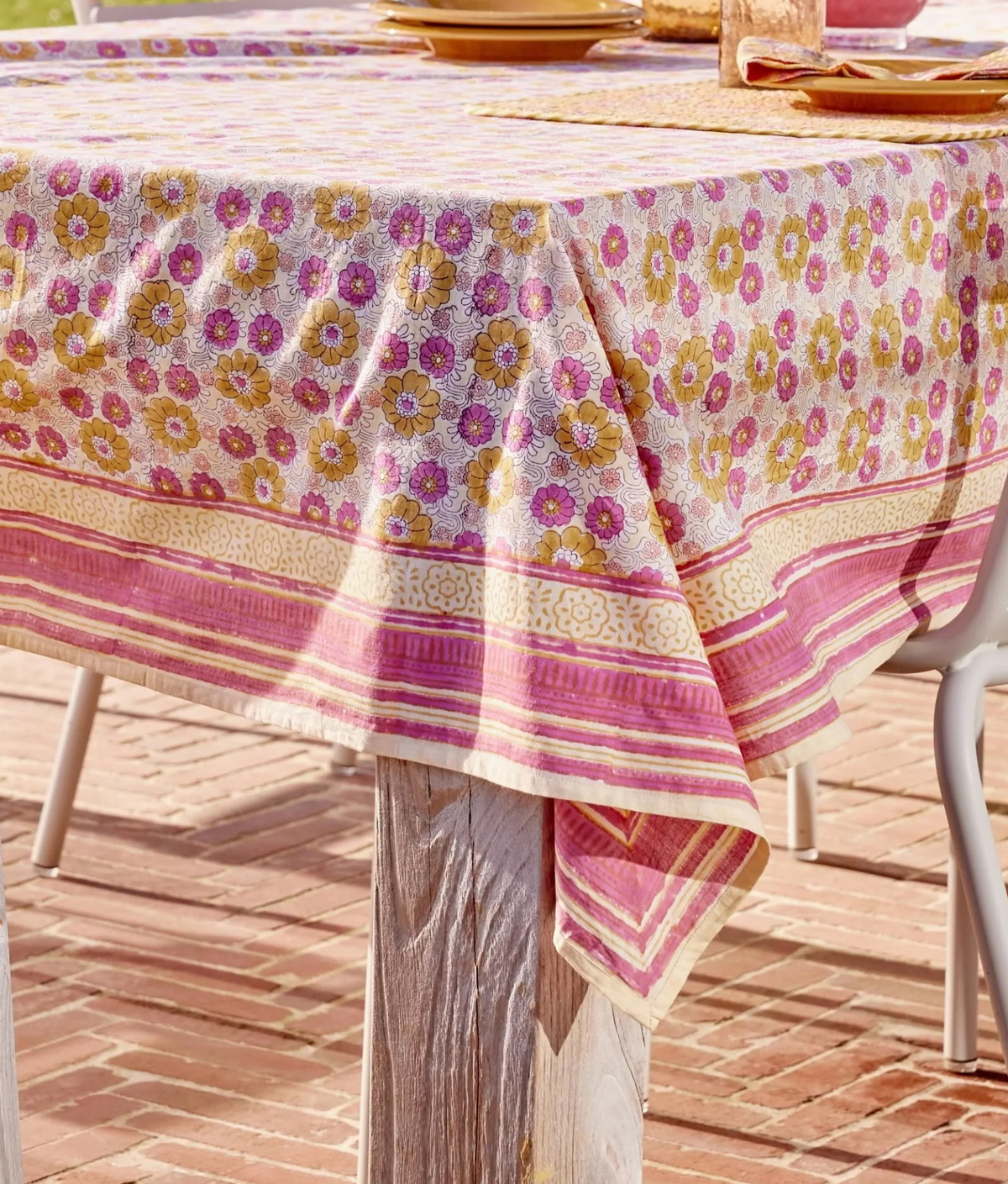 Garden at Dusk Table Cloth, Cassis