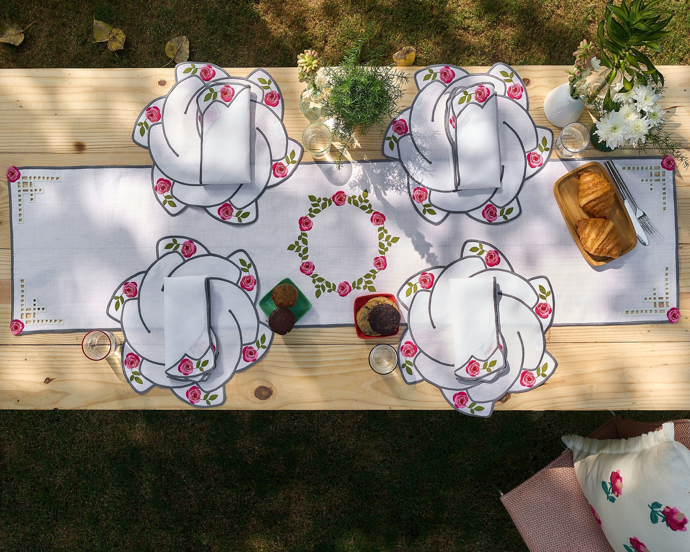 Cutwork Linen Table Runner 16.5×67 in