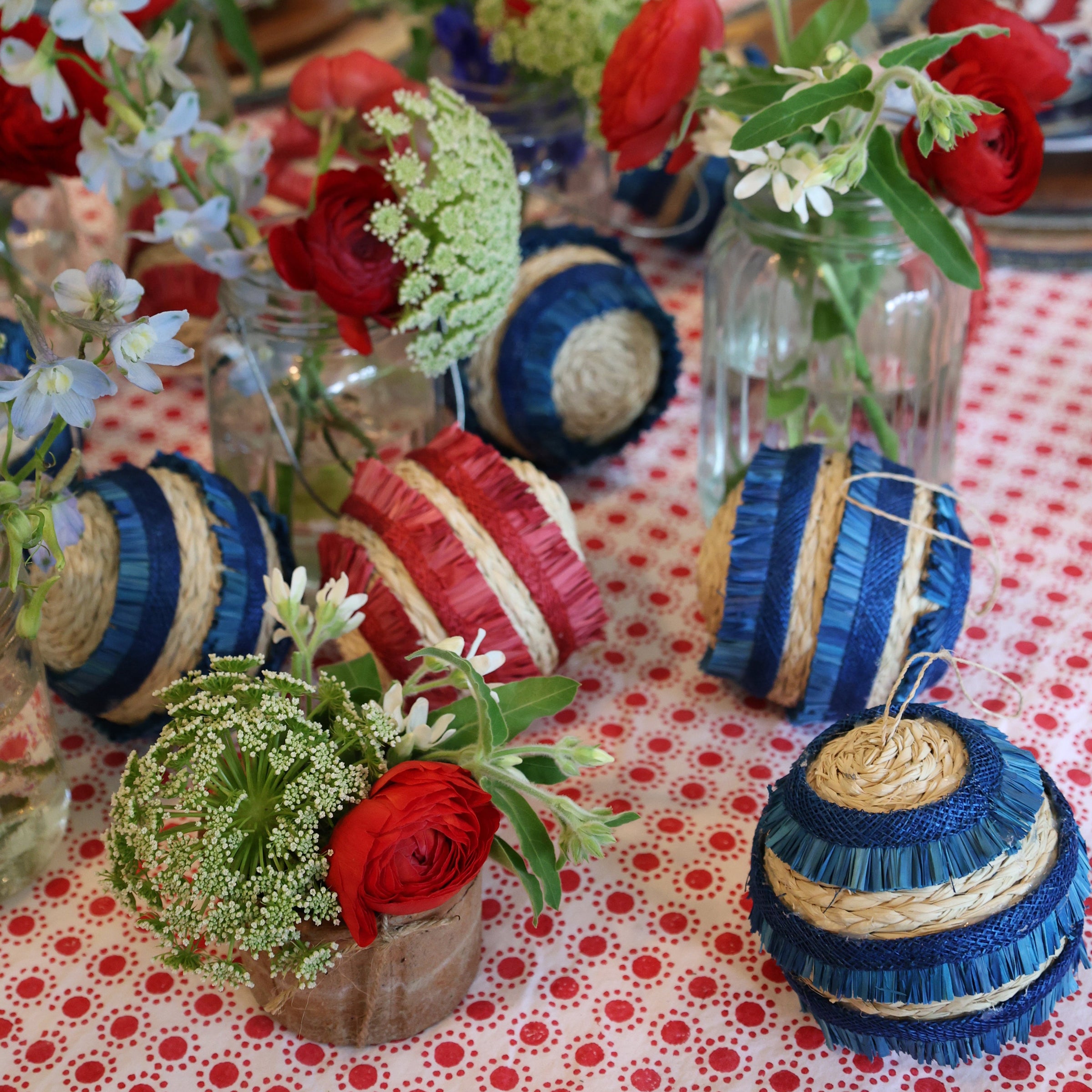 Ruffle Straw Balls - Red (Set of 4)