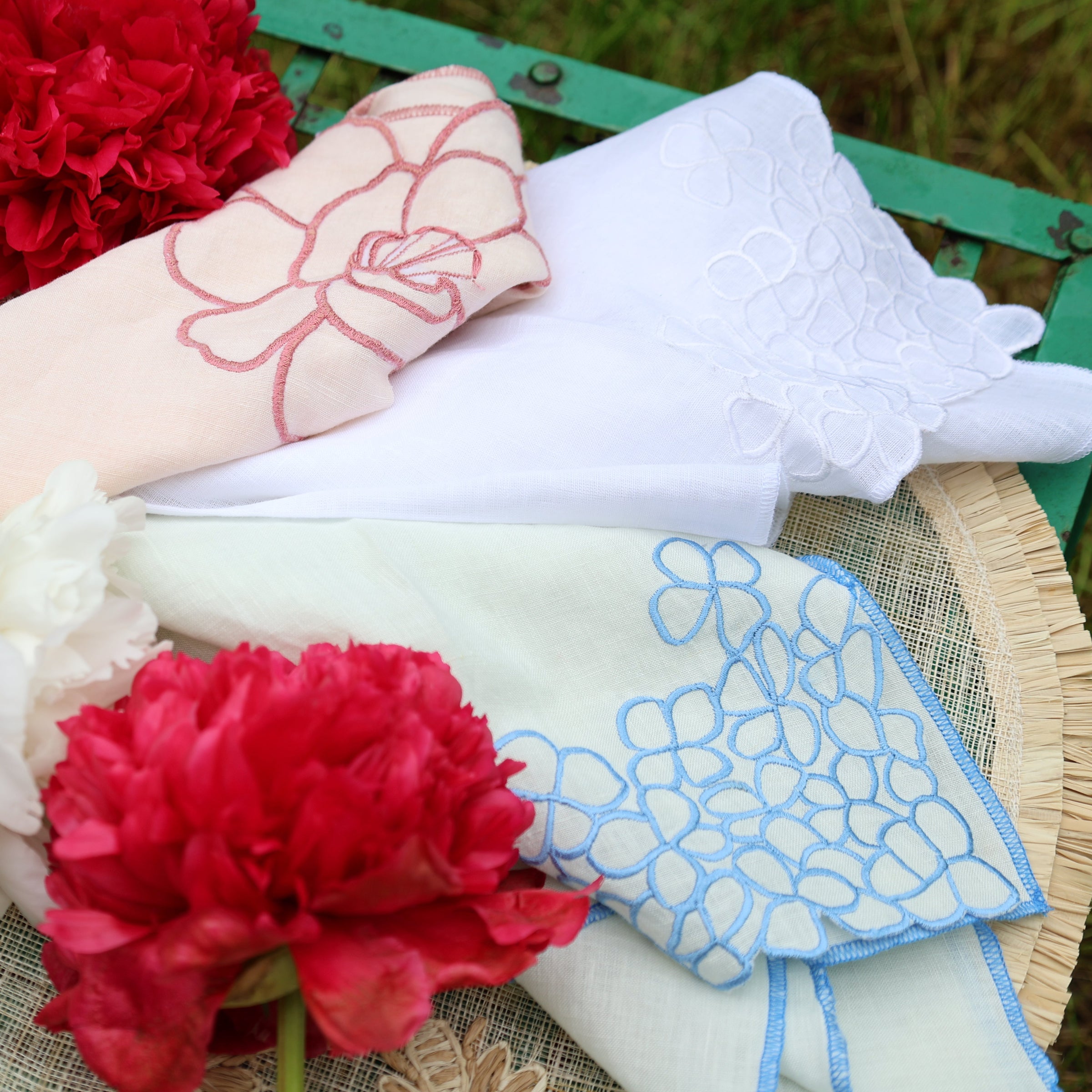 Hydrangea Dinner Napkins - White (Set of 2)