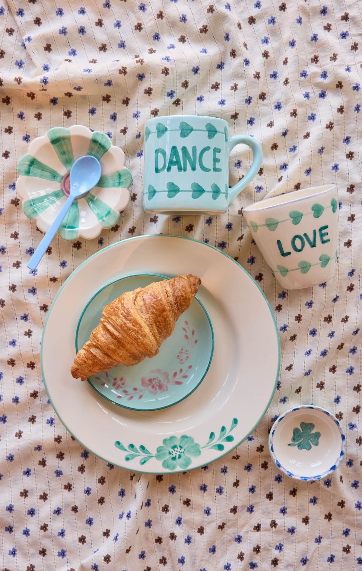 Ceramic Oval Cup with Hand-painted Green LOVE - 10.14 oz