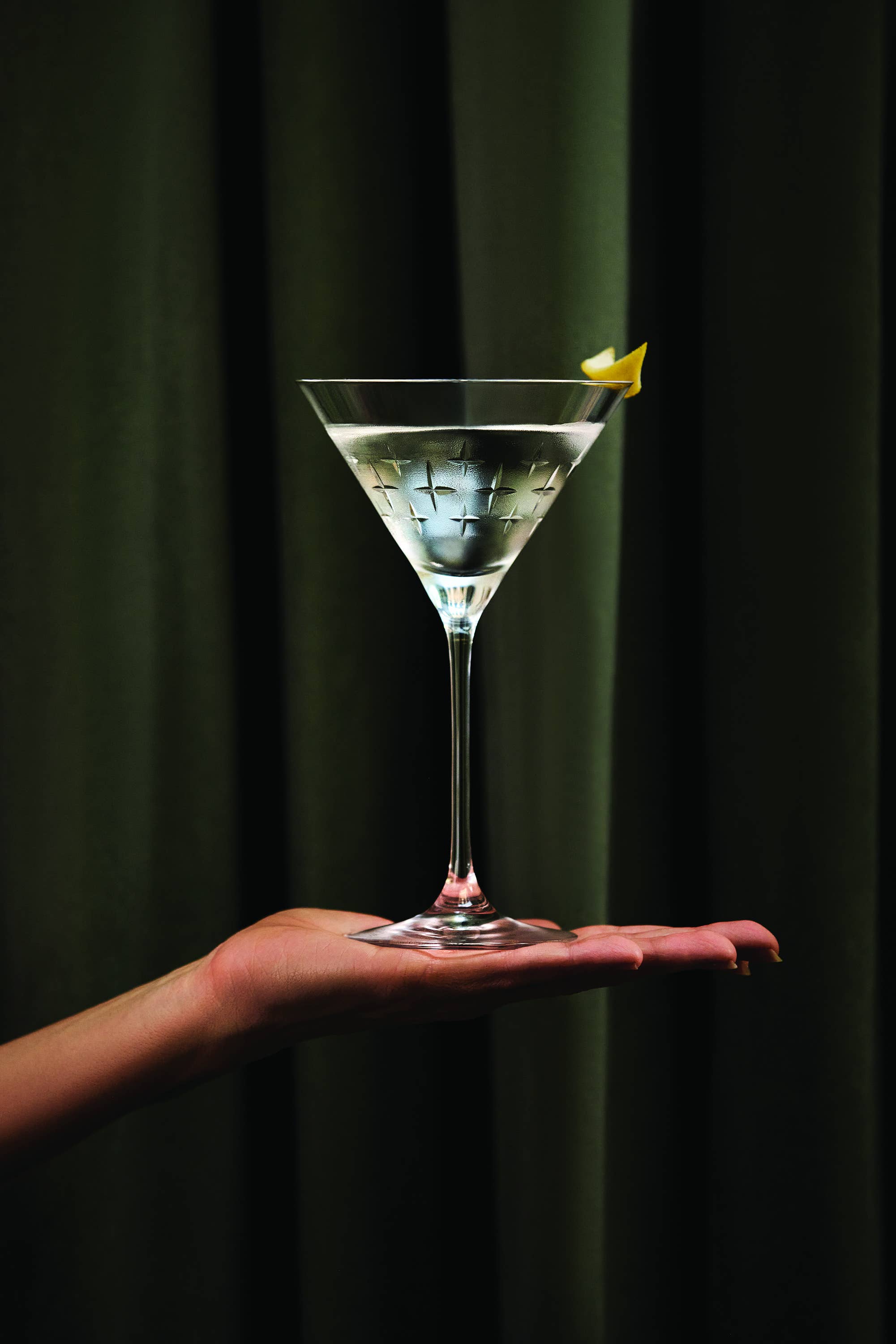 NEWPORT TWIST - GIFT BOX OF 4 MARTINI GLASSES