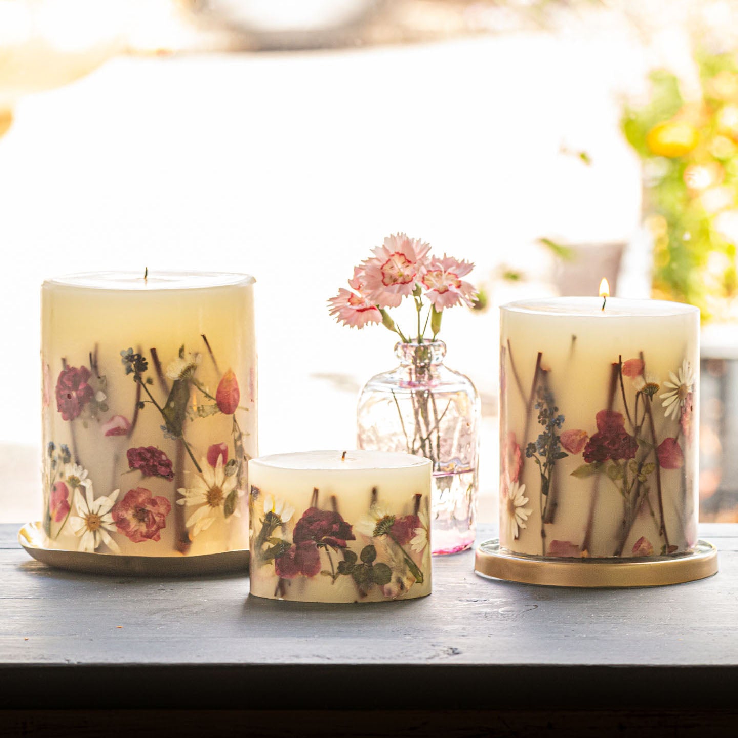 Apricot Rose Medium Round Botanical Candle