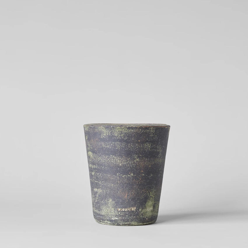 Basic Planter, Grey Patina