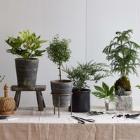 Basic Planter, Grey Patina
