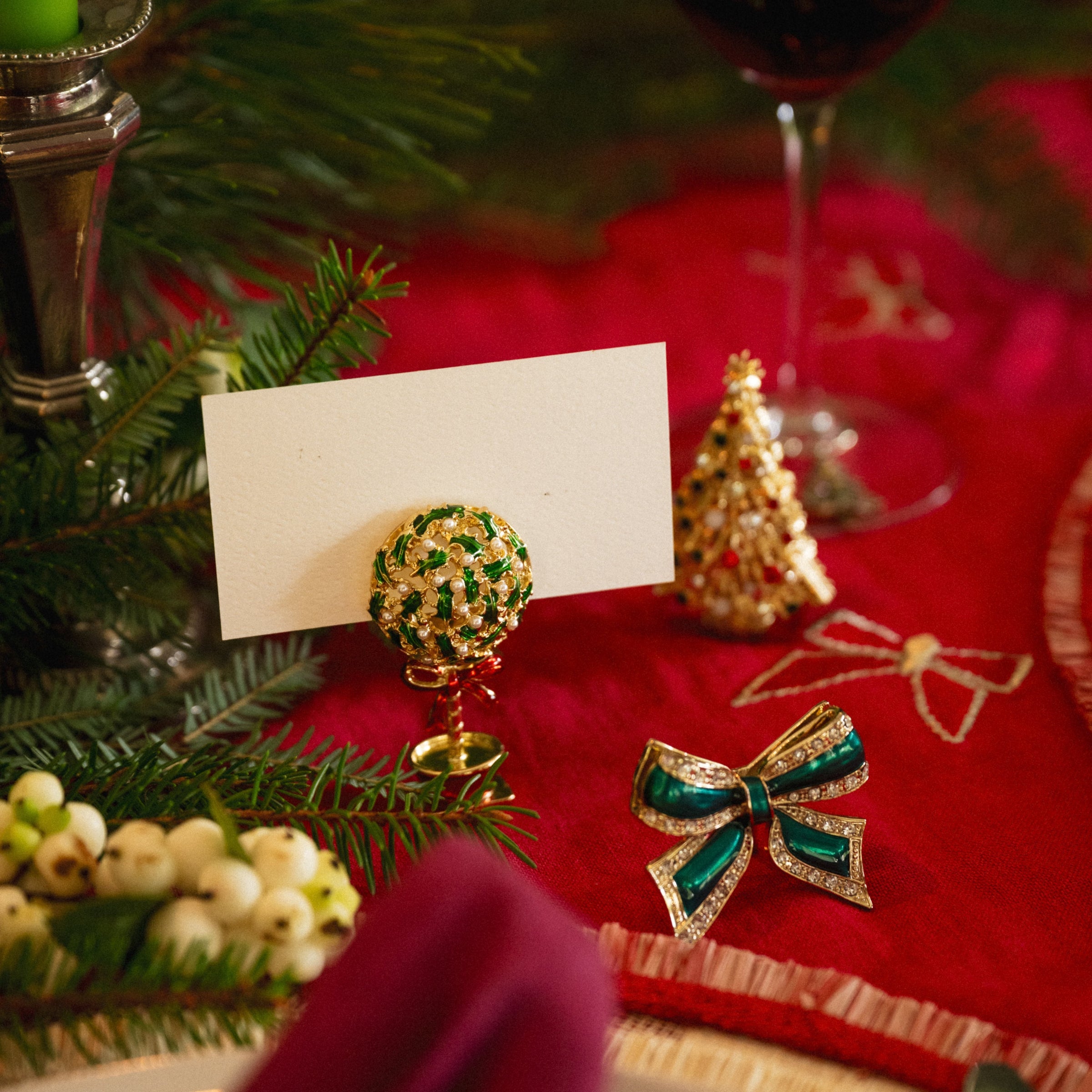 Bow Extra Large Table Runner - Berry