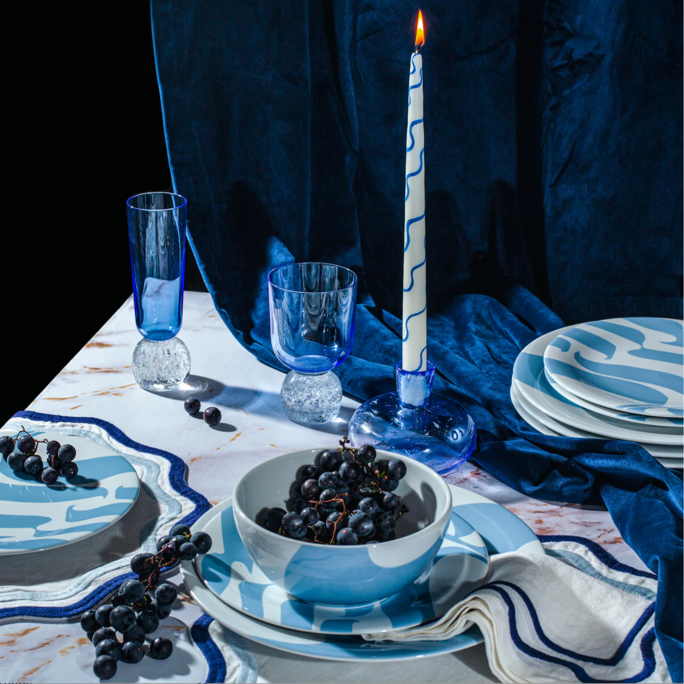 Colorblock Embroidered Linen Placemats in Blue (Set of 4)