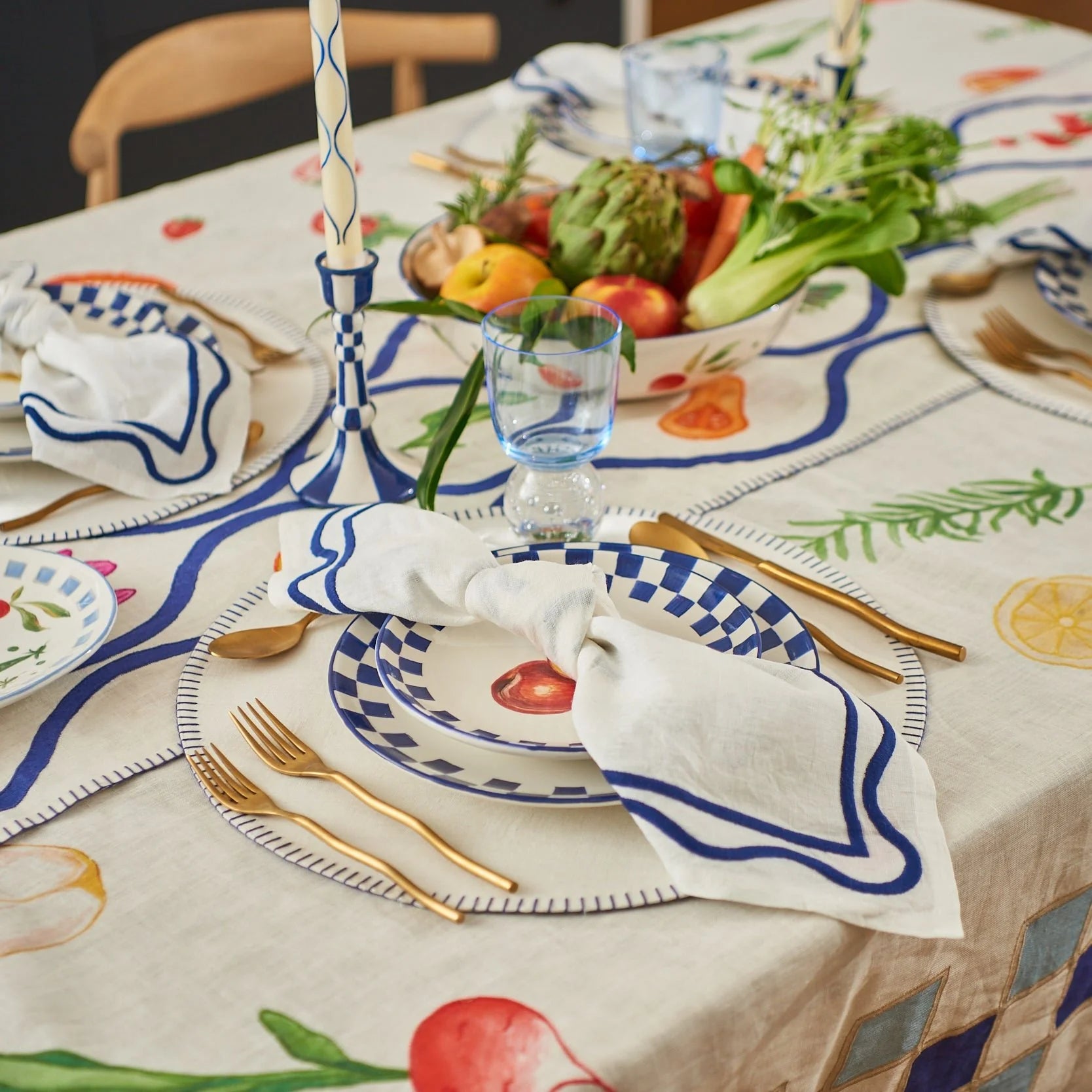 Colorblock Embroidered Linen Napkins in Dark Blue (Set of 4)