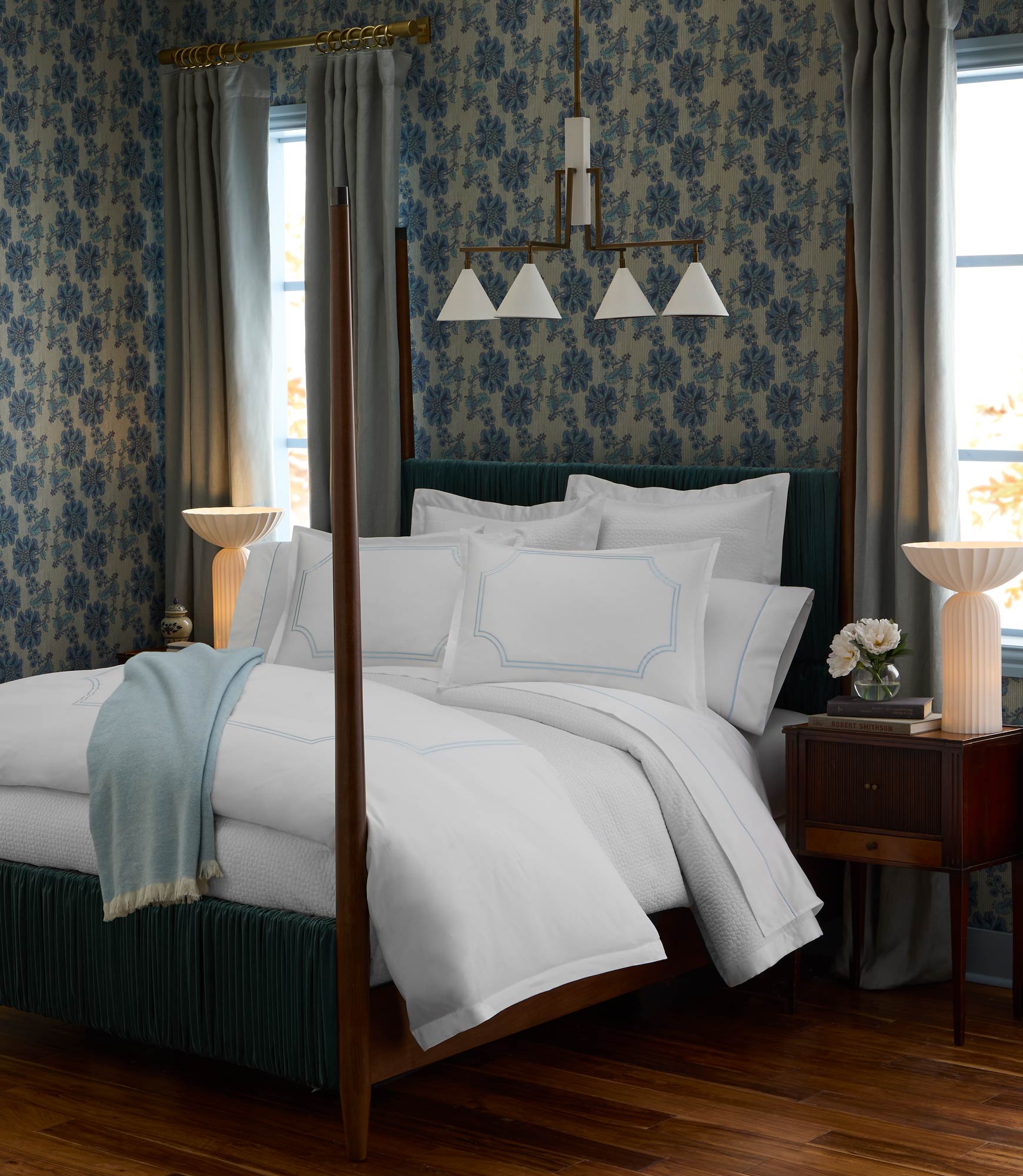 Deco Classic Embroidered Duvet Set