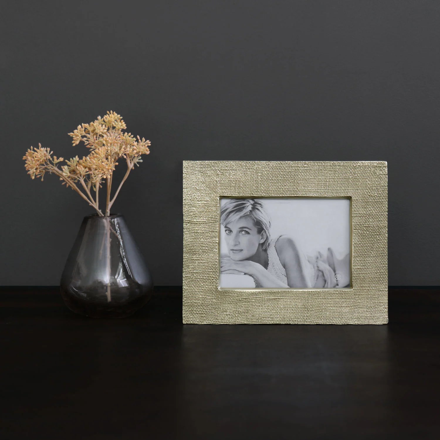 Frame Sierra Modern