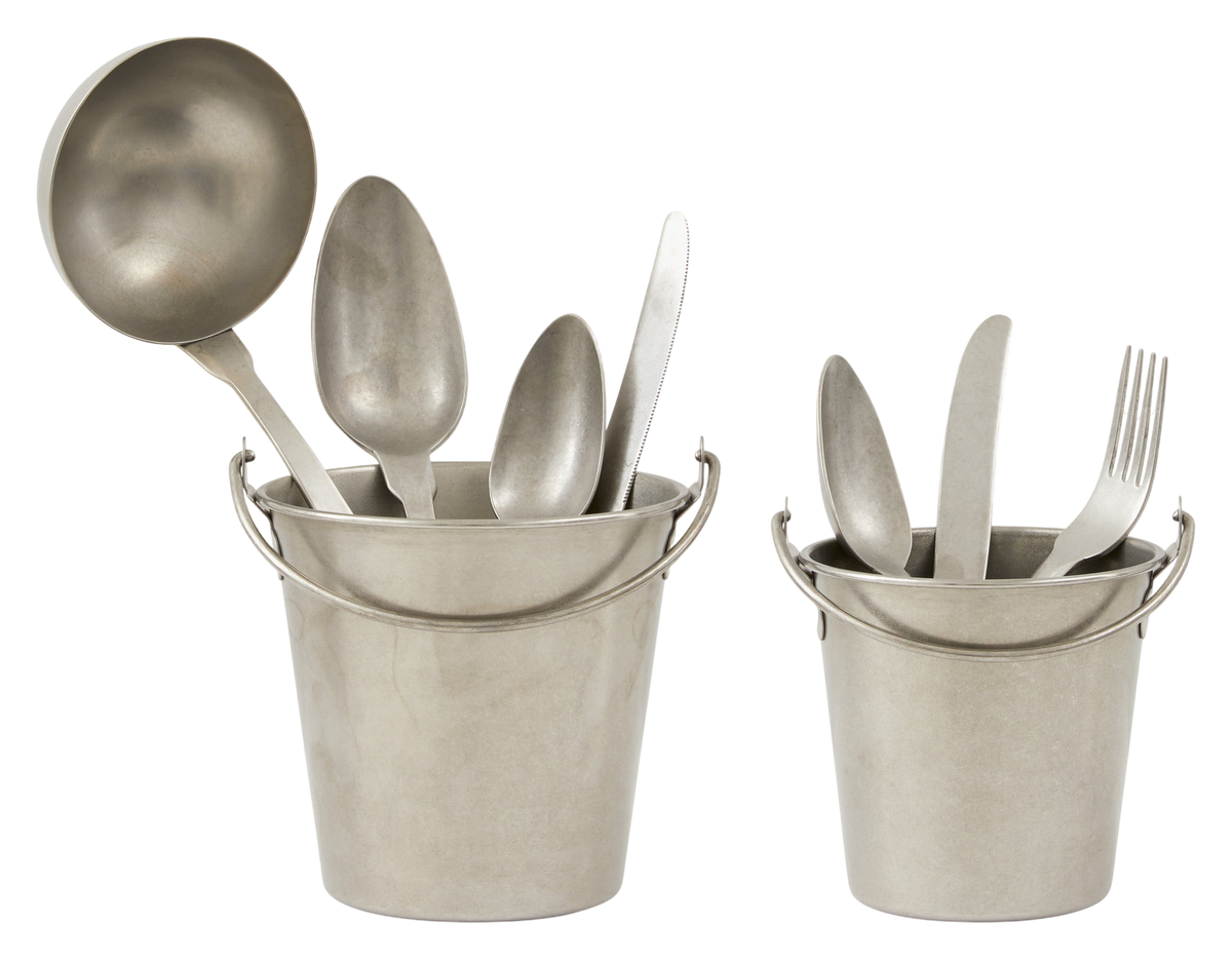 Tavern Serving Buckets