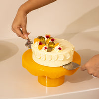 Hand-Poured Scallop Resin Cake Stand - Mustard