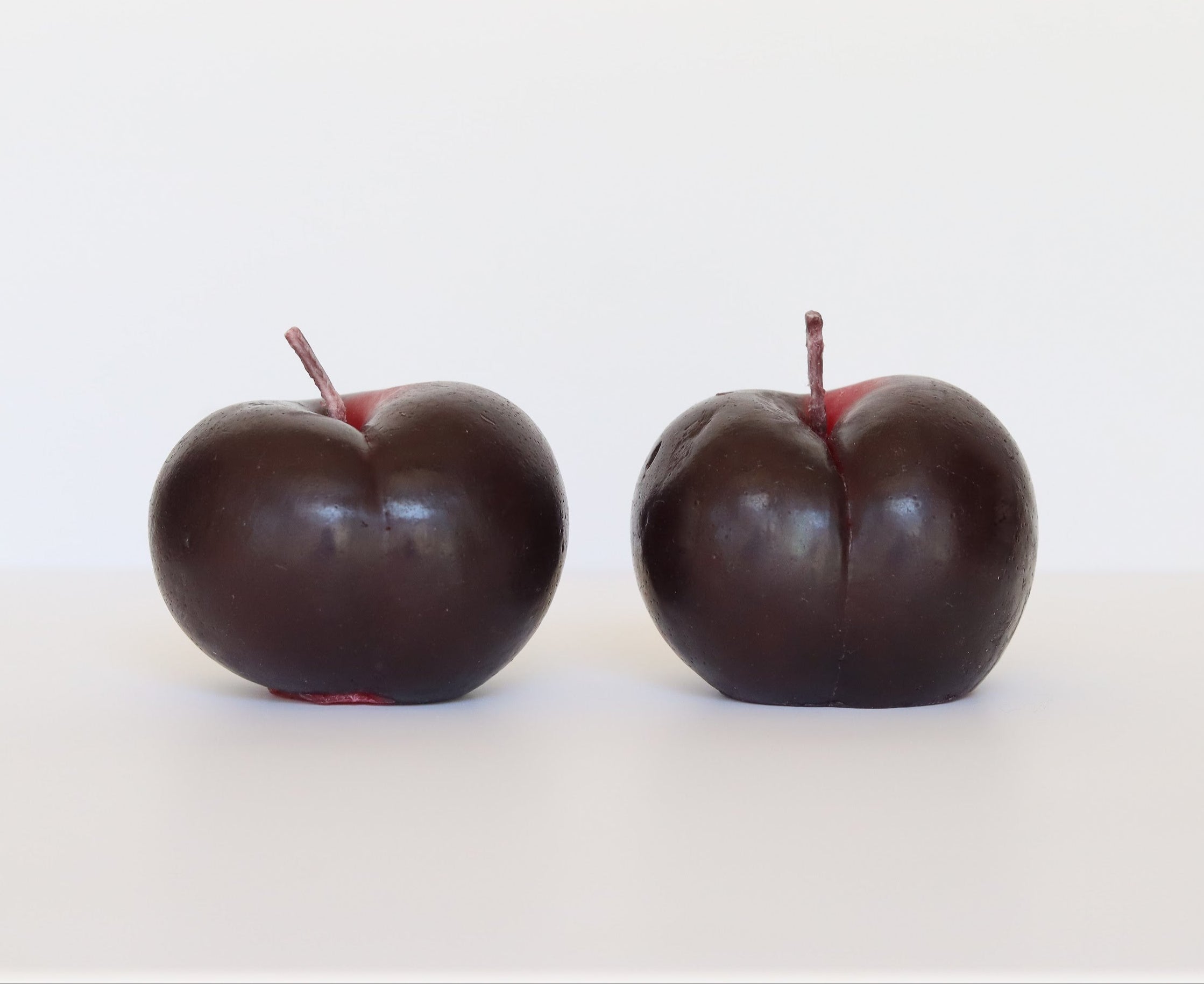 BEESWAX PLUM CANDLE - SET OF 2