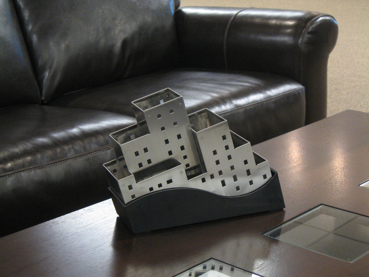 Manhattan 2050 Multi purpose holder