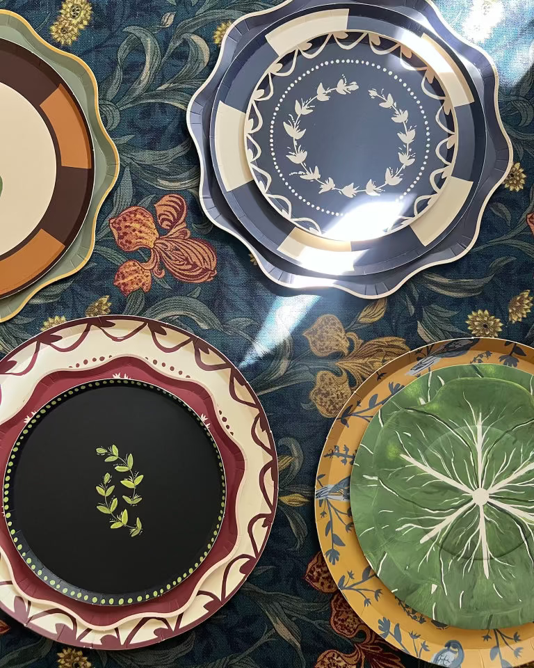 Classic Cabbage Dinner Plate Set of 12 - Kelly Green