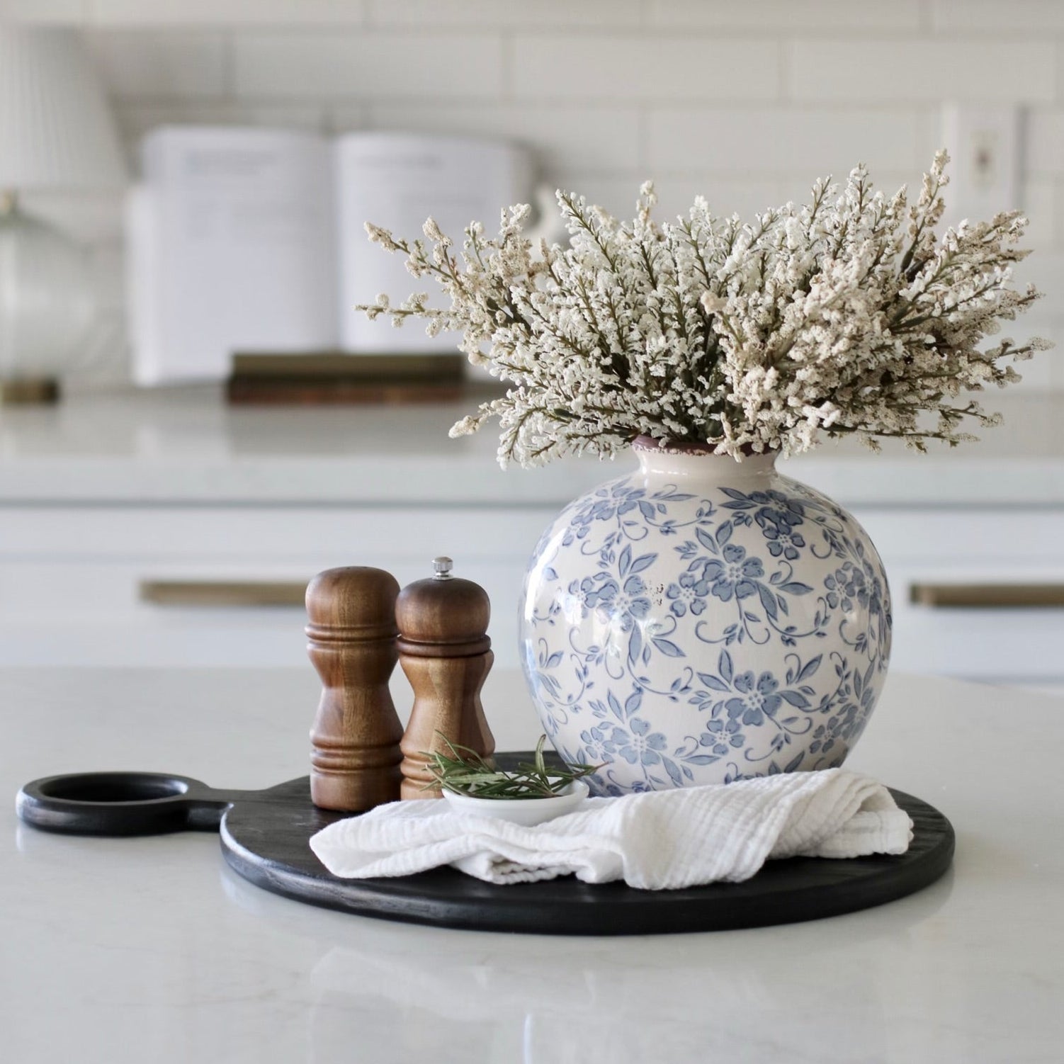 Laurelynn Vase