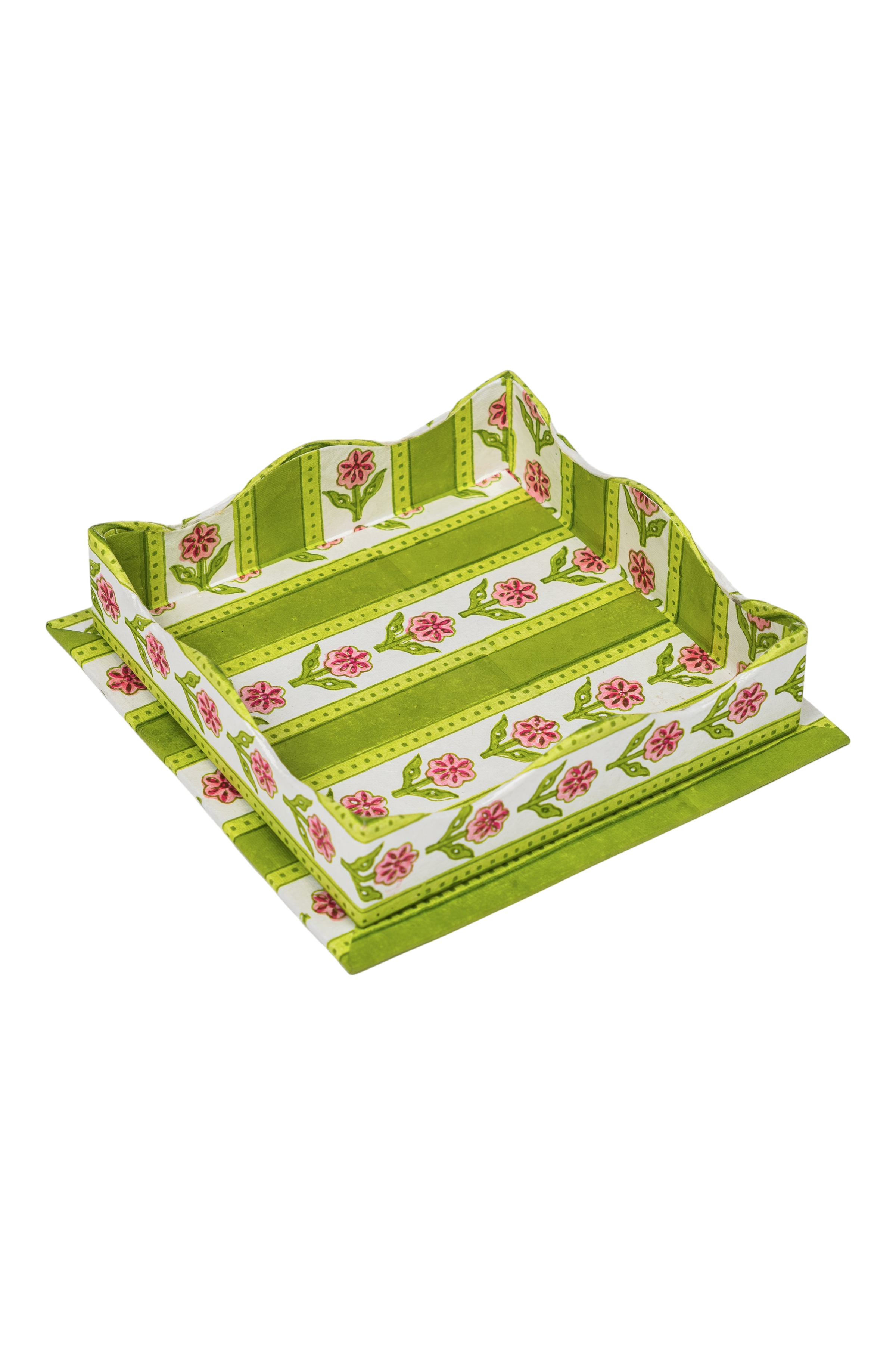 Nesting Scalloped Cotton Garden Blockprint Trays in Green