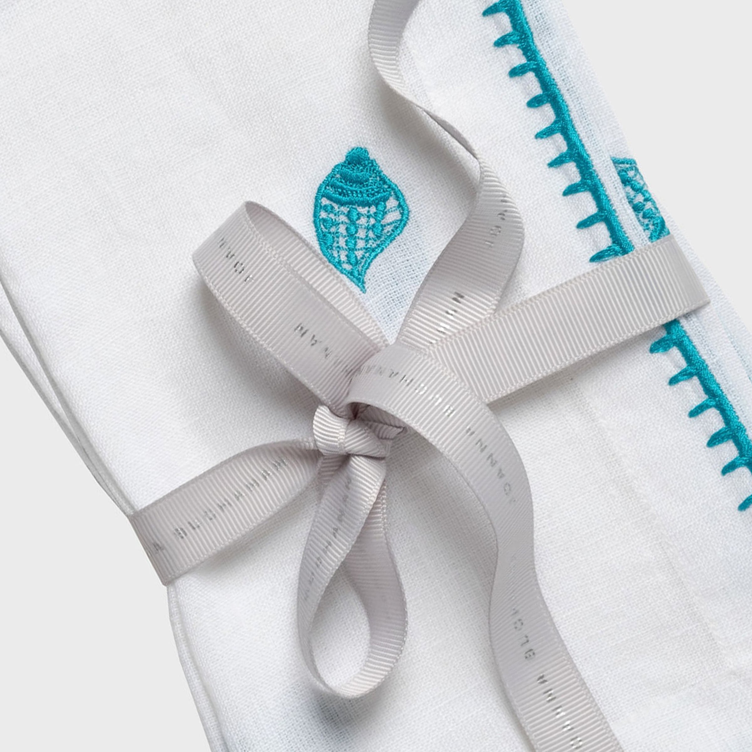 Shell Embroidered Dinner Napkins - White (Set of 2)