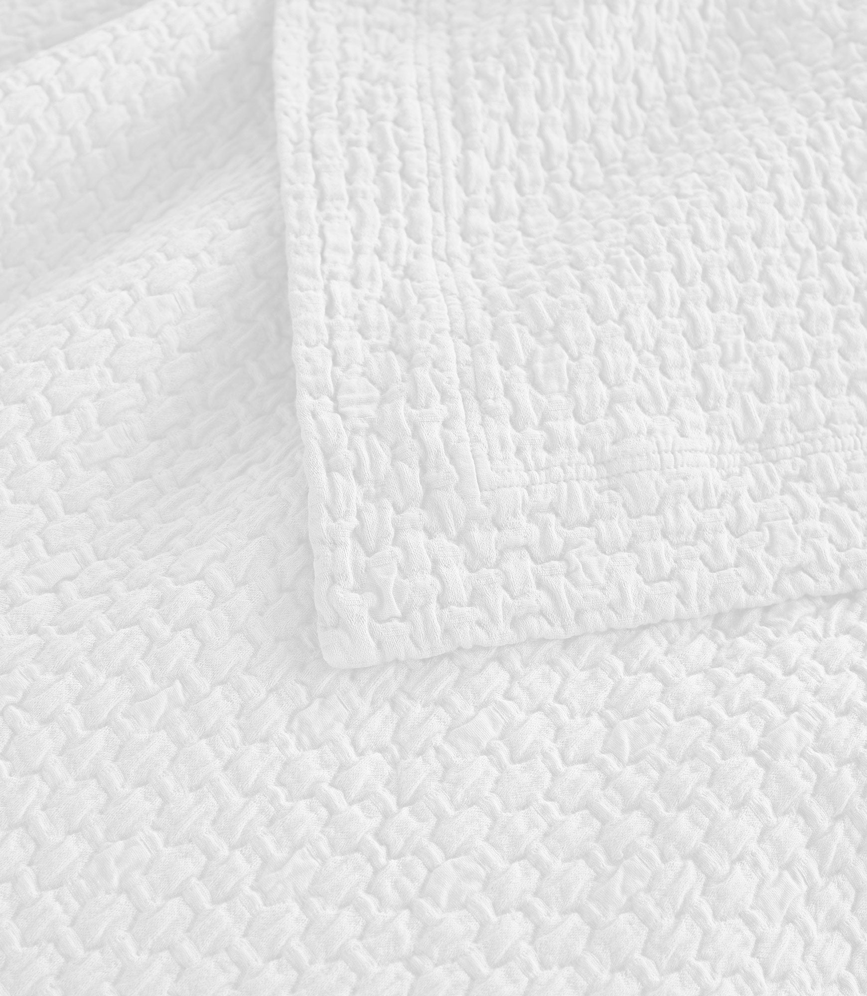 Juliet Matelassé Coverlet