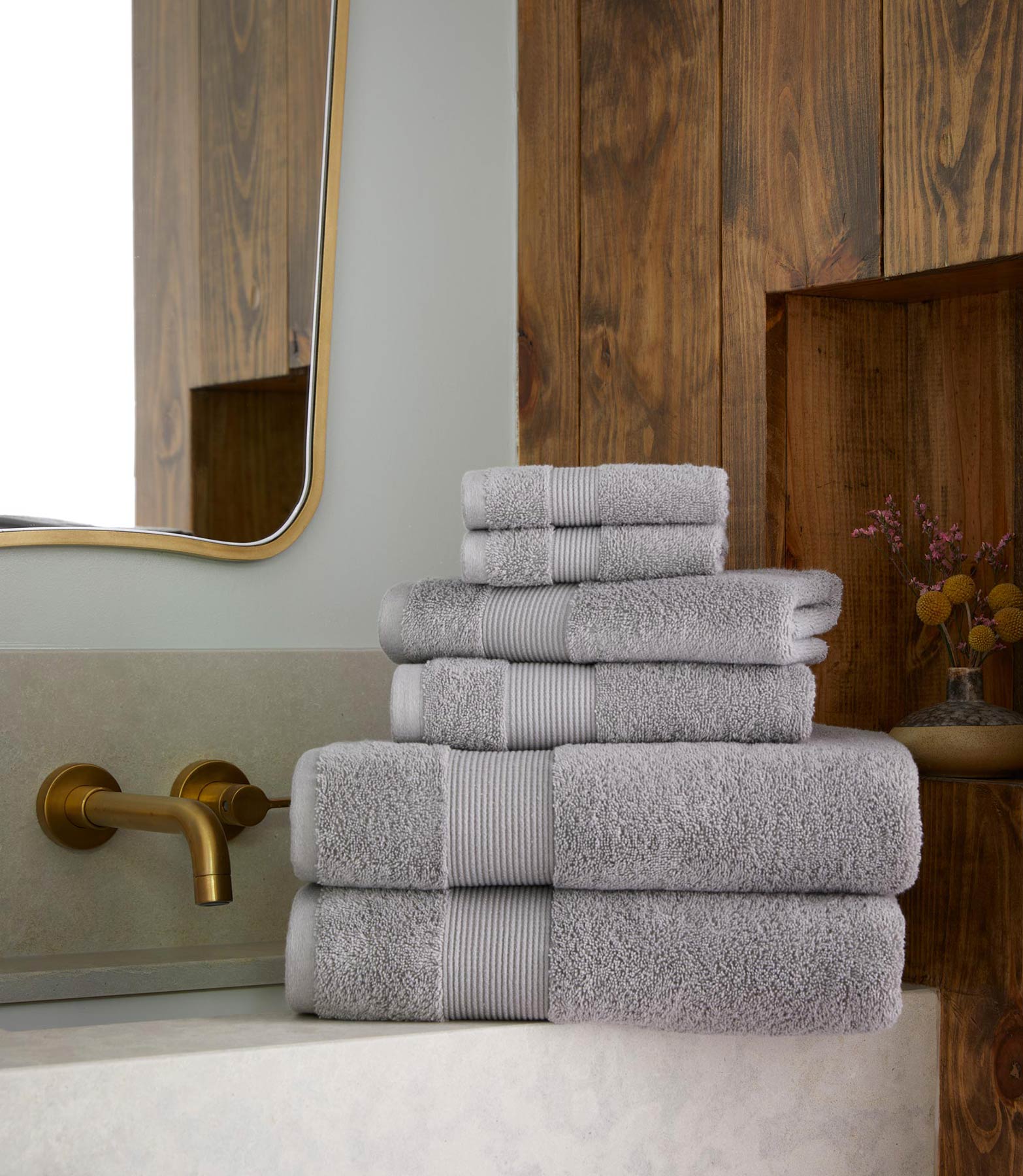 Liam Essential Bath Towel