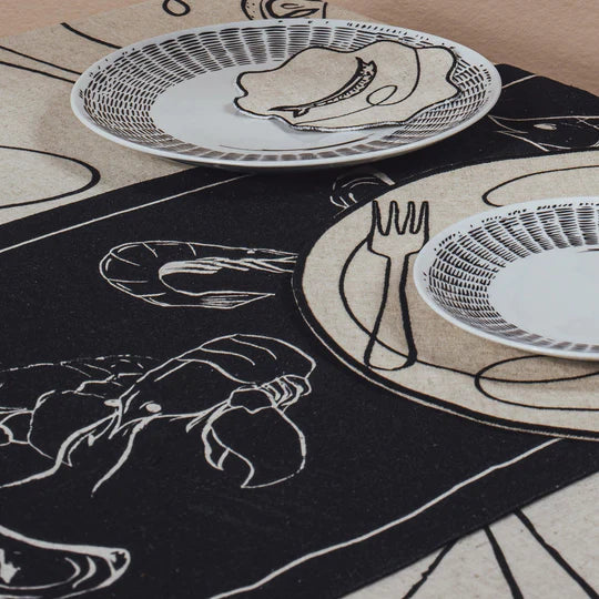 Line Drawing Linen Runner