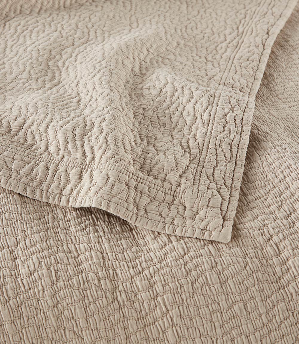Mia Stonewashed Matelassé Coverlet
