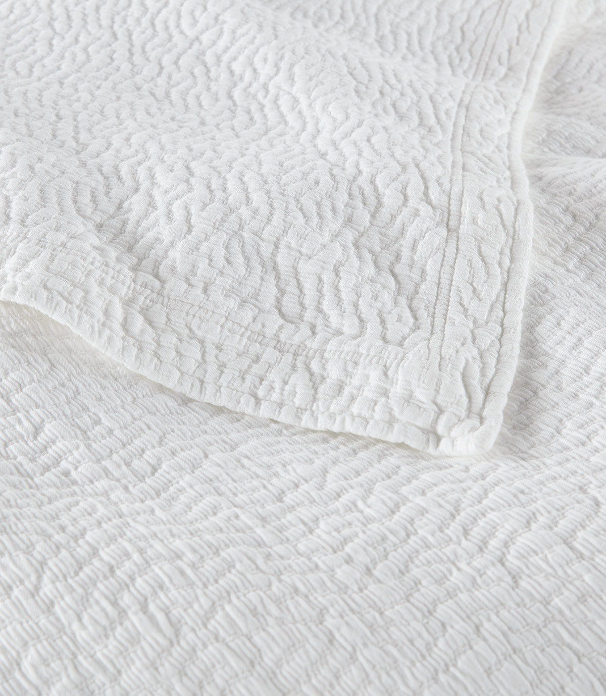 Mia Stonewashed Matelassé Coverlet