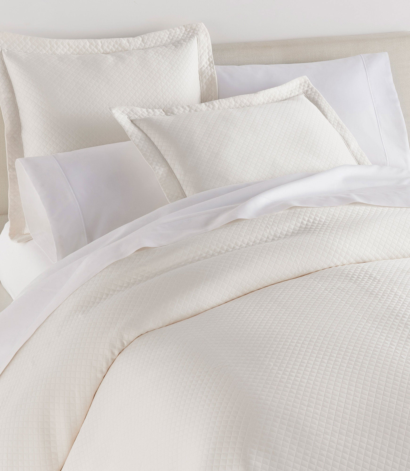 Oxford Matelassé Coverlet