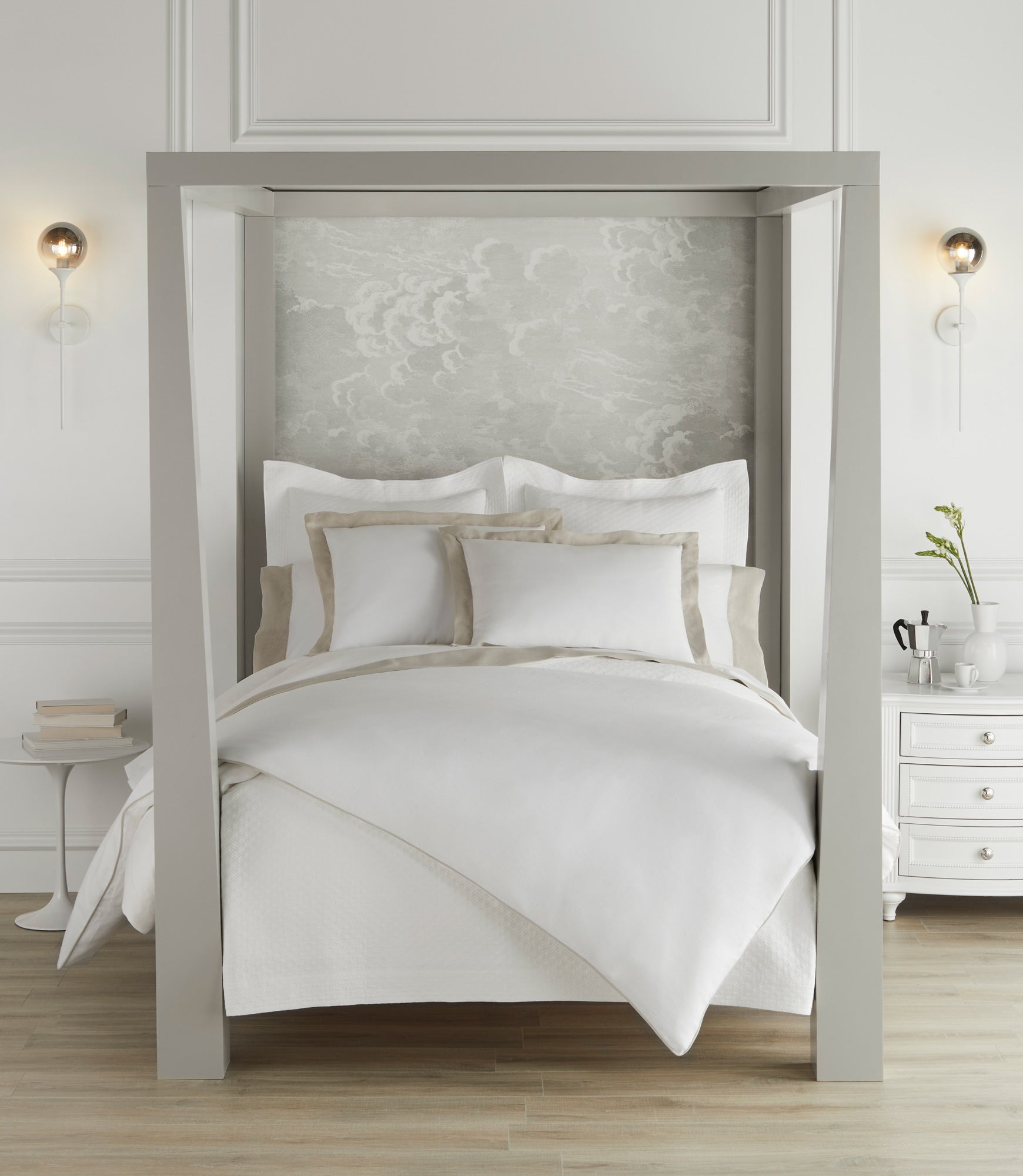 Oxford Matelassé Coverlet