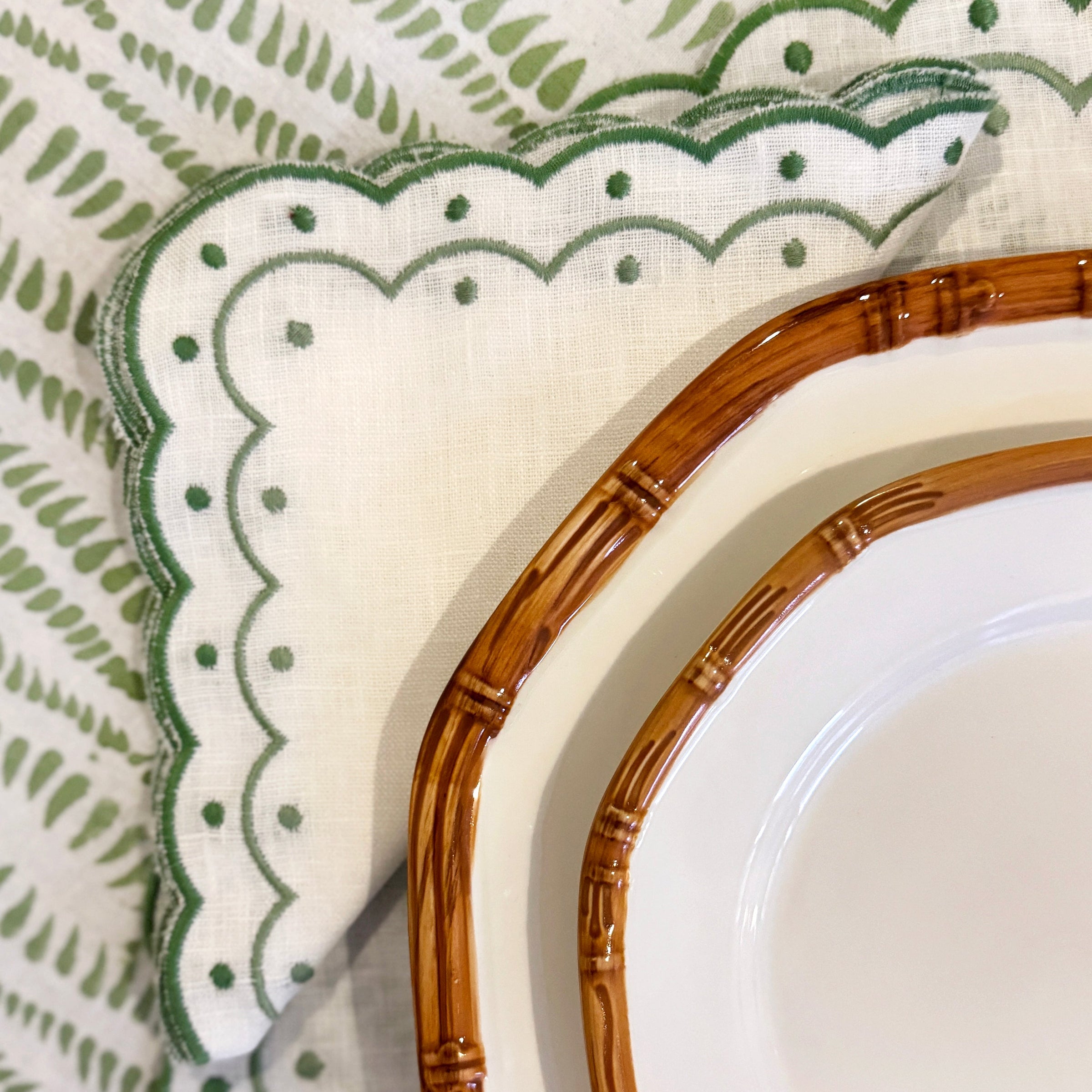 Carmen green linen napkin (set of 4)