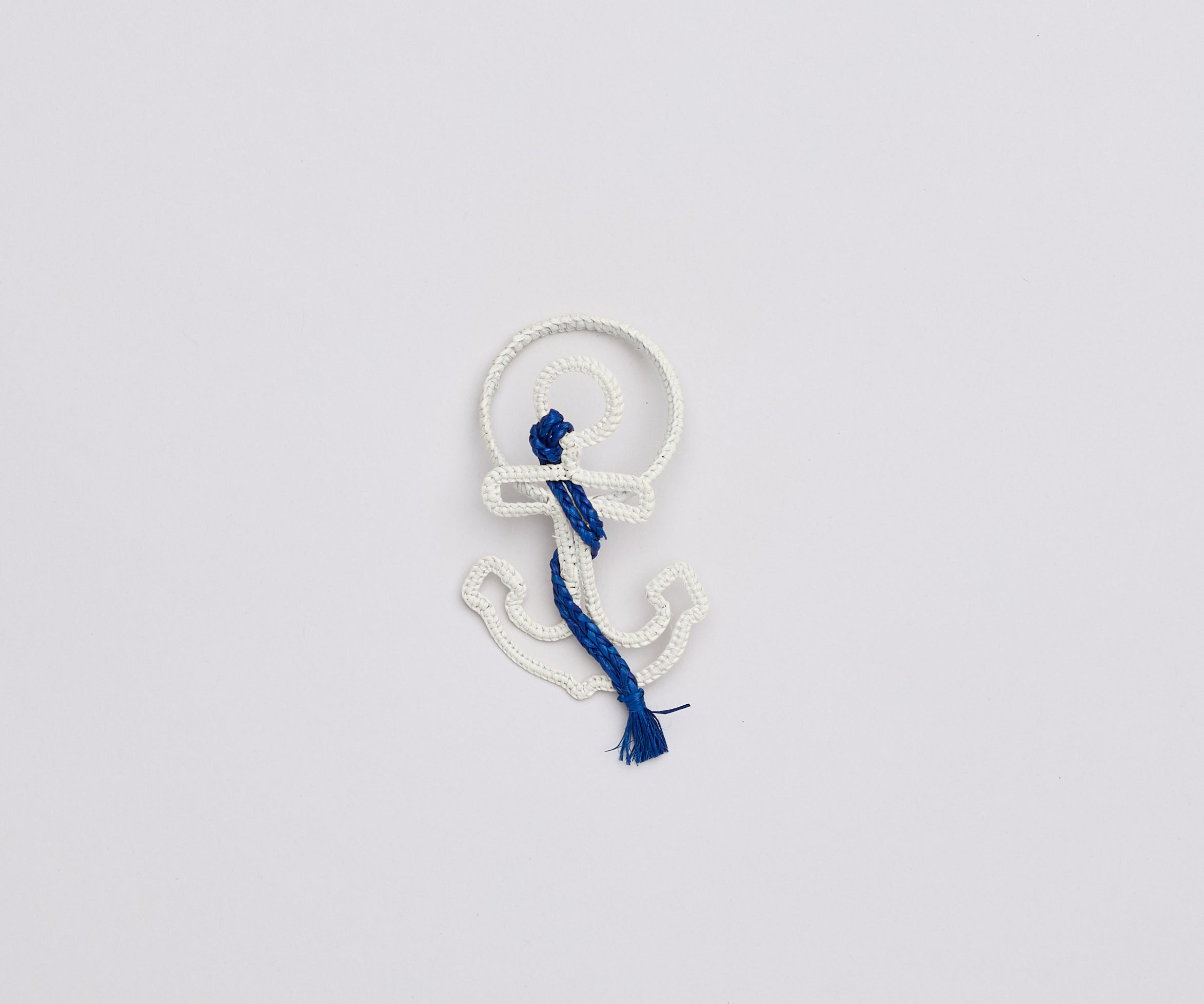 Nautical Anchor Napkin Rings – Coastal Table Decor, Handmade Raffia Napkin Holders, Set of 4 Blue and White Anchor Rings, Ocean Party Decor