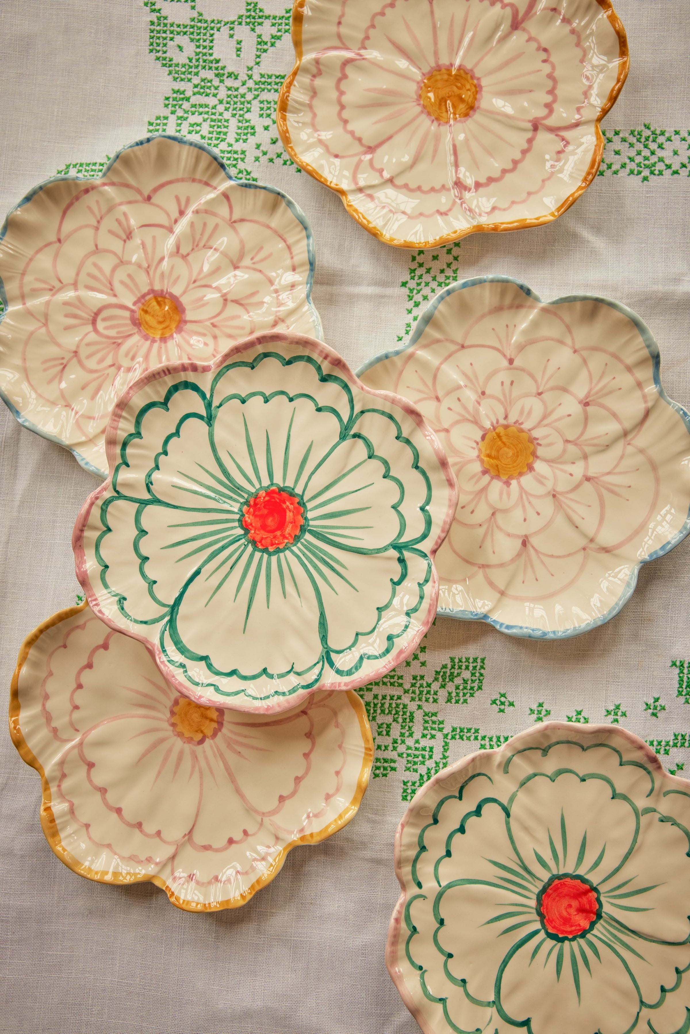 Ceramic Flower Shaped Side Plate with Yellow Border