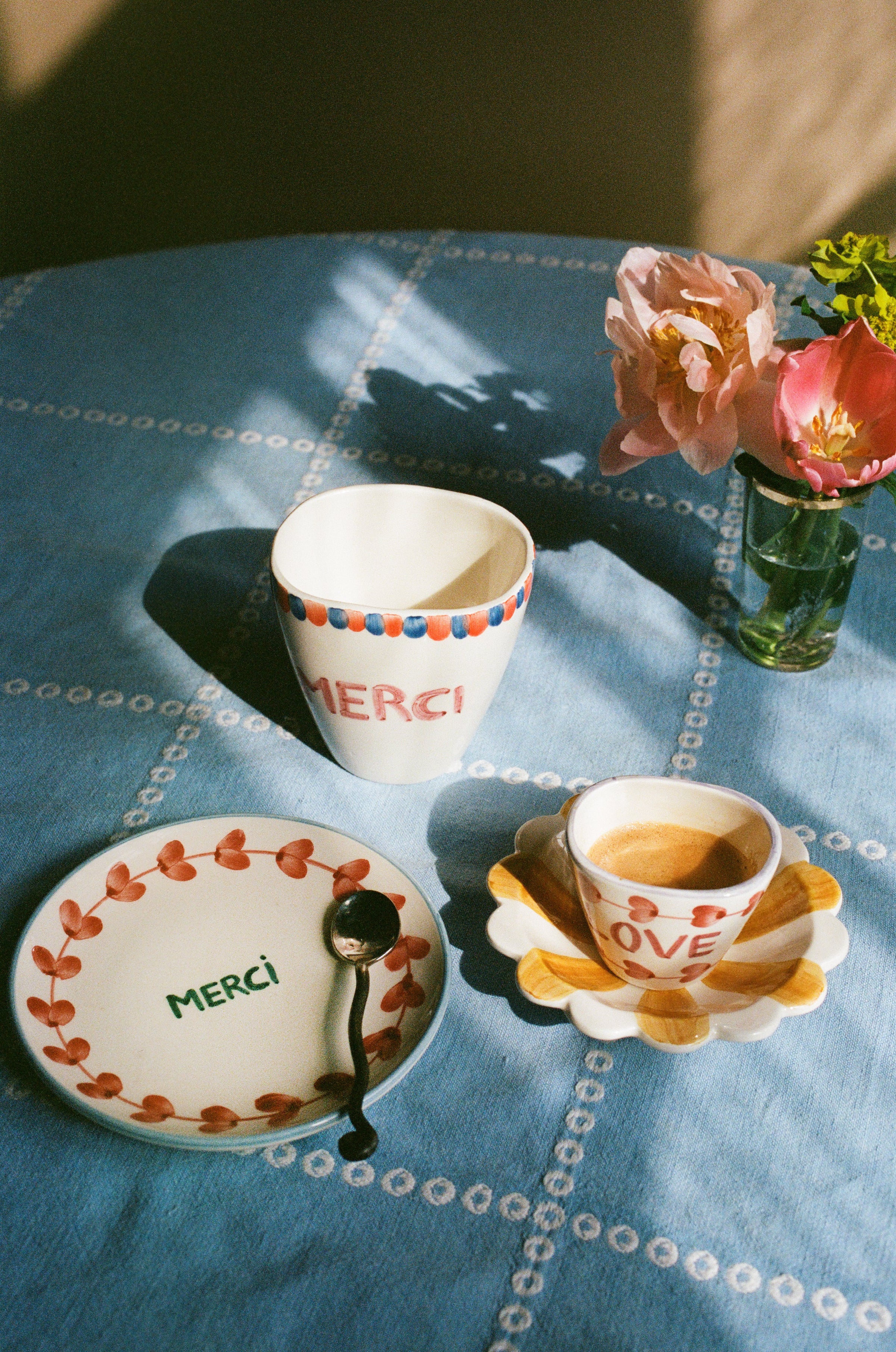 Ceramic Oval Cup with Hand Painted Merci - 10.1 oz