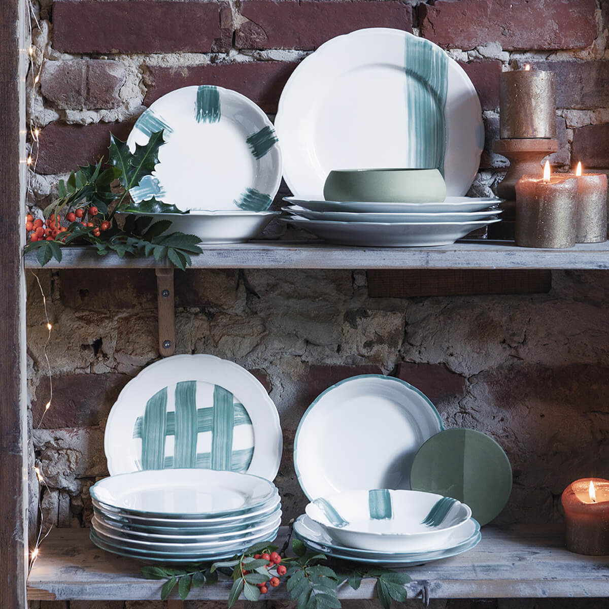 Reminiscence - Set of 4 Coupe Plates Green Galon