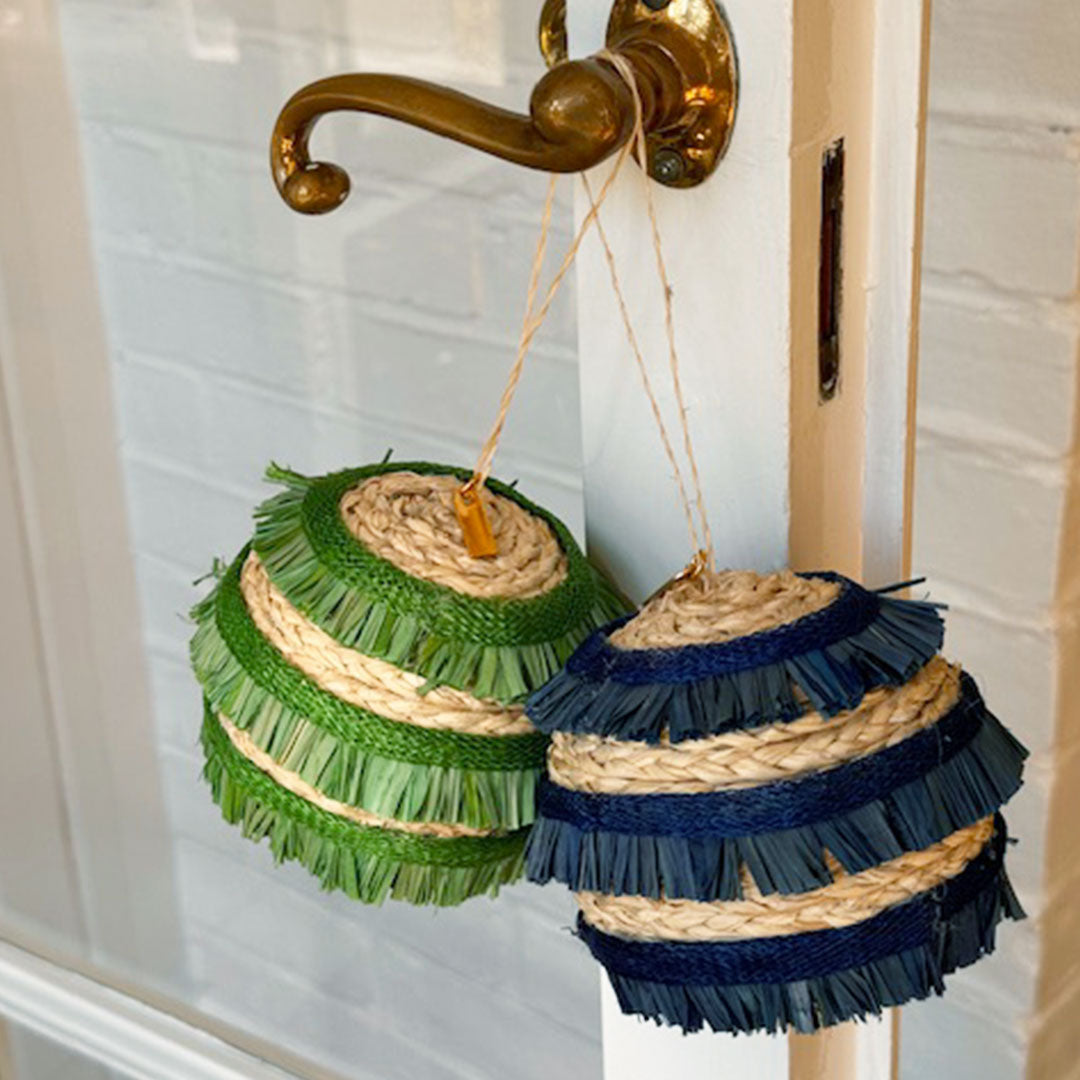 Ruffle Straw Balls - Green (Set of 4)