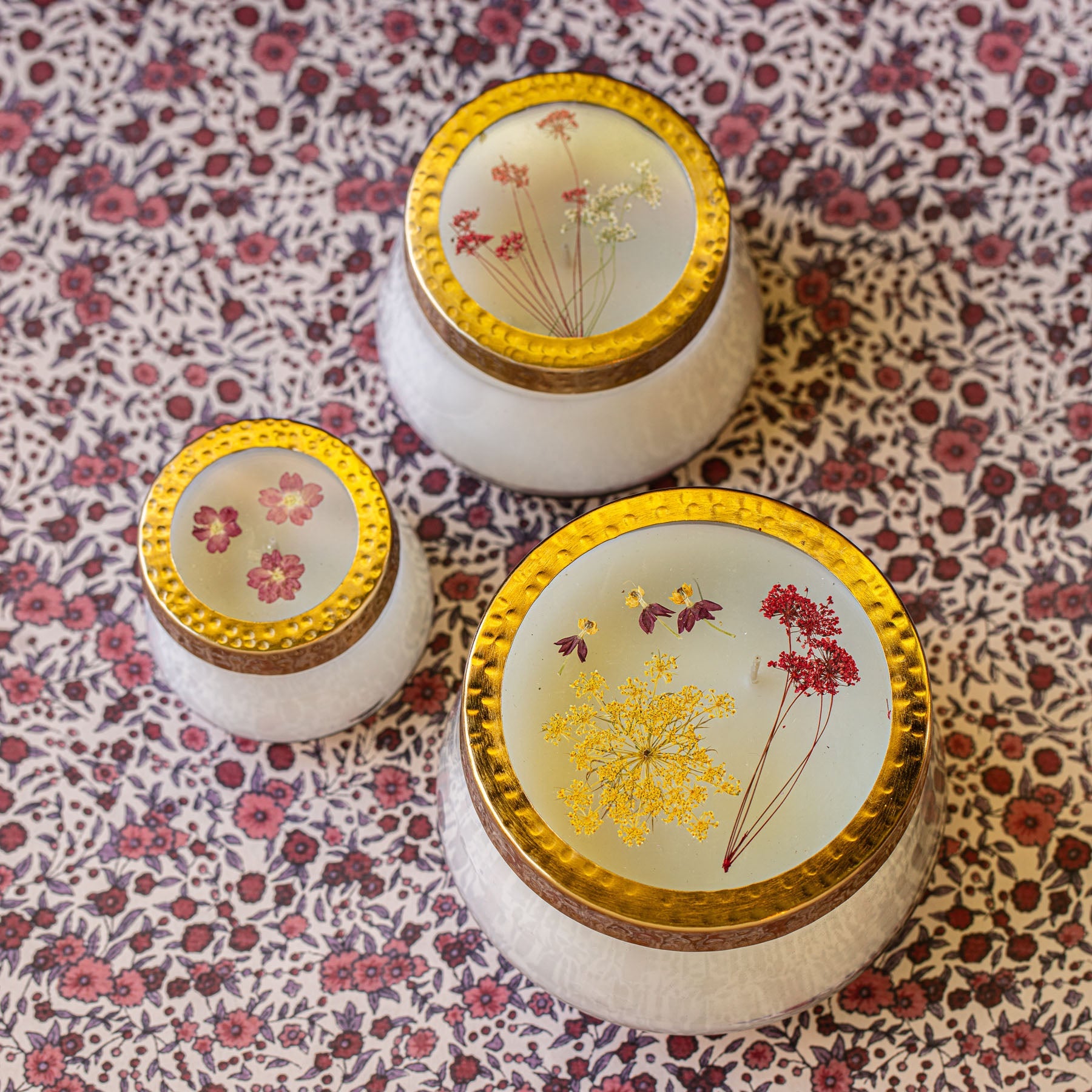Spicy Apple Large Pressed Floral Candle