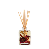 Spicy Apple 4 oz Botanical Diffuser