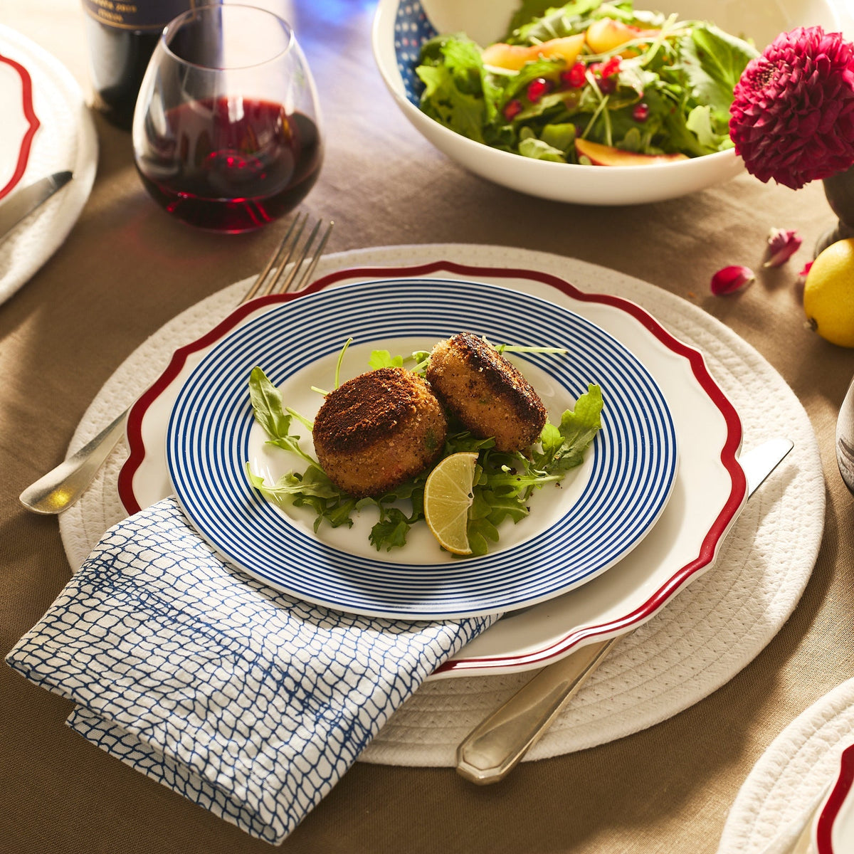 Stella Scalloped Crimson Dinner Plate
