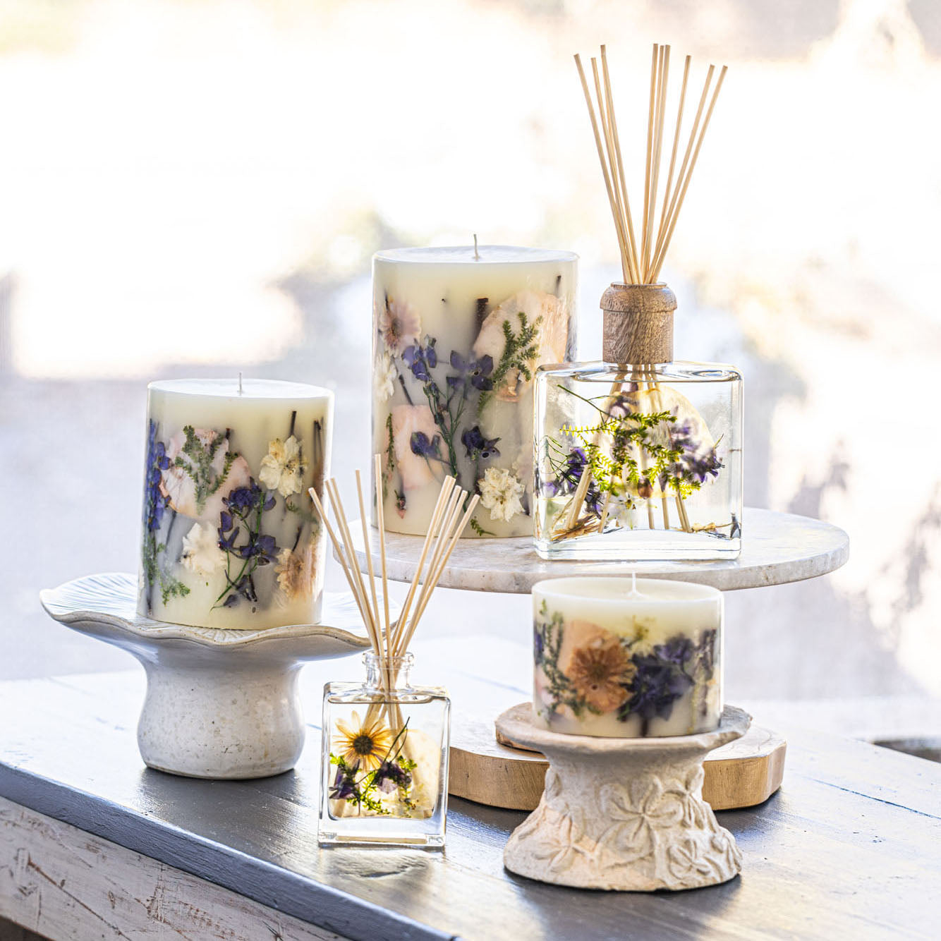 Signature Botanical Candle - Vanilla Rain