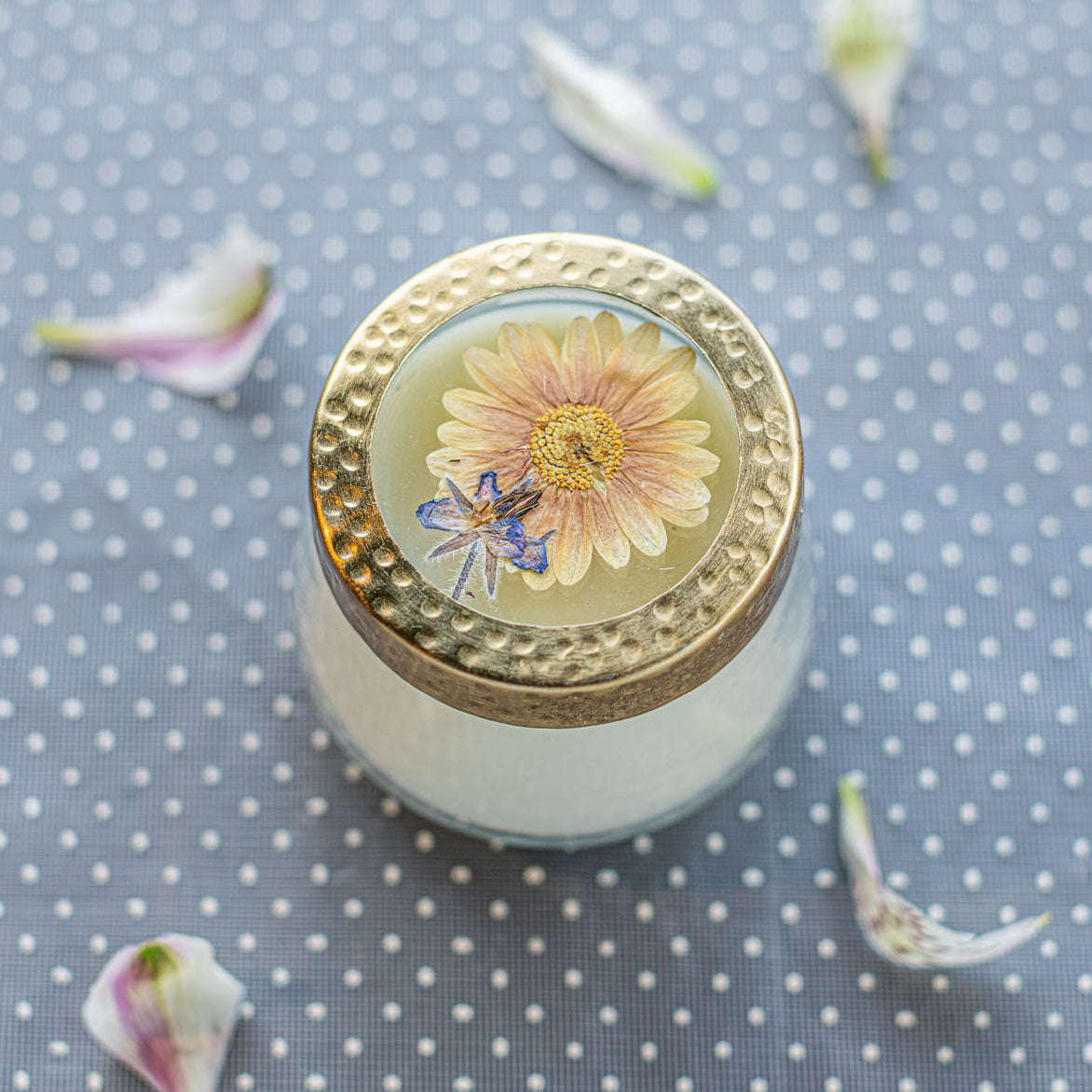 Petite Pressed Floral Candle - Vanilla Rain