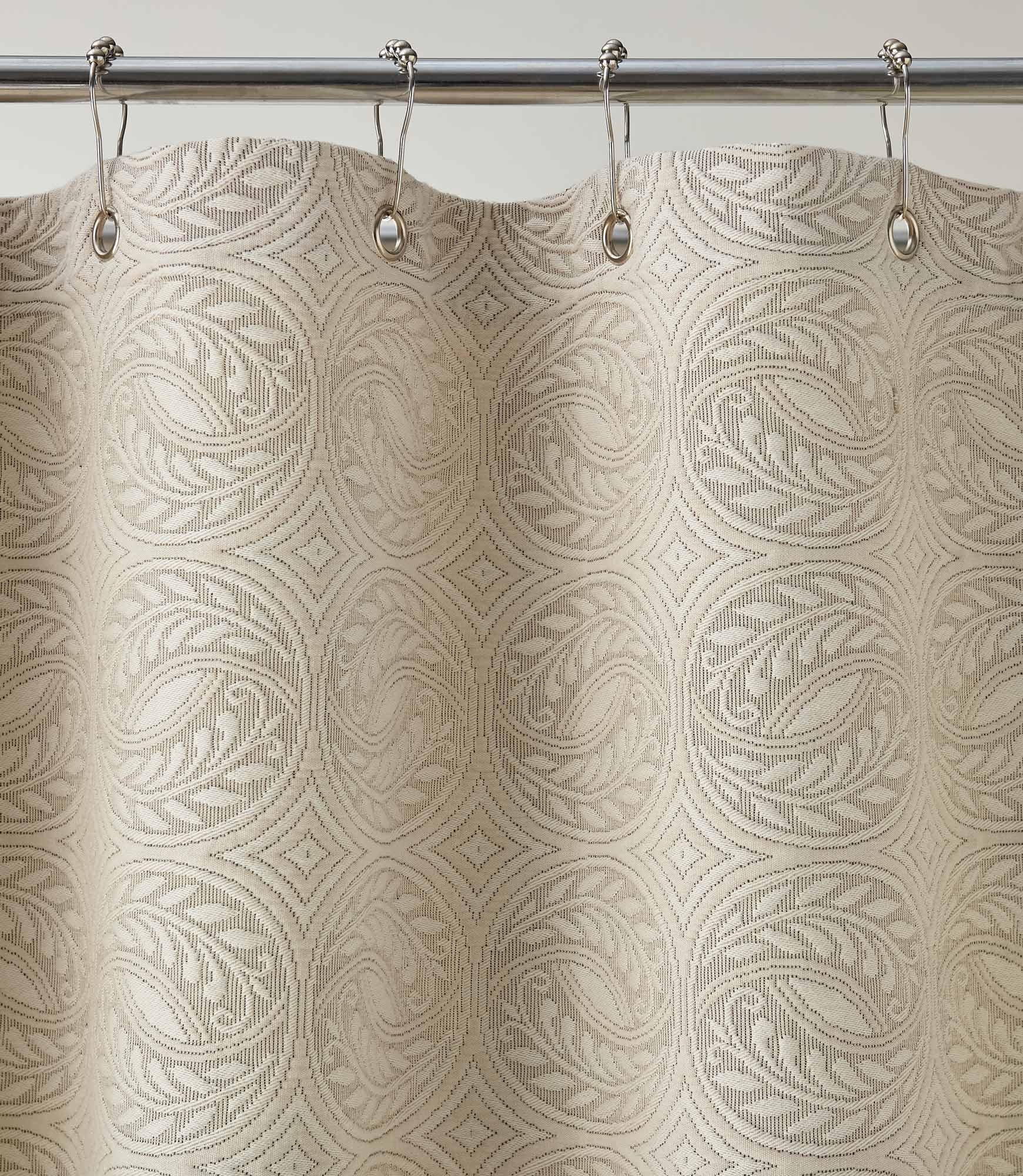 Vienna Matelassé Shower Curtain