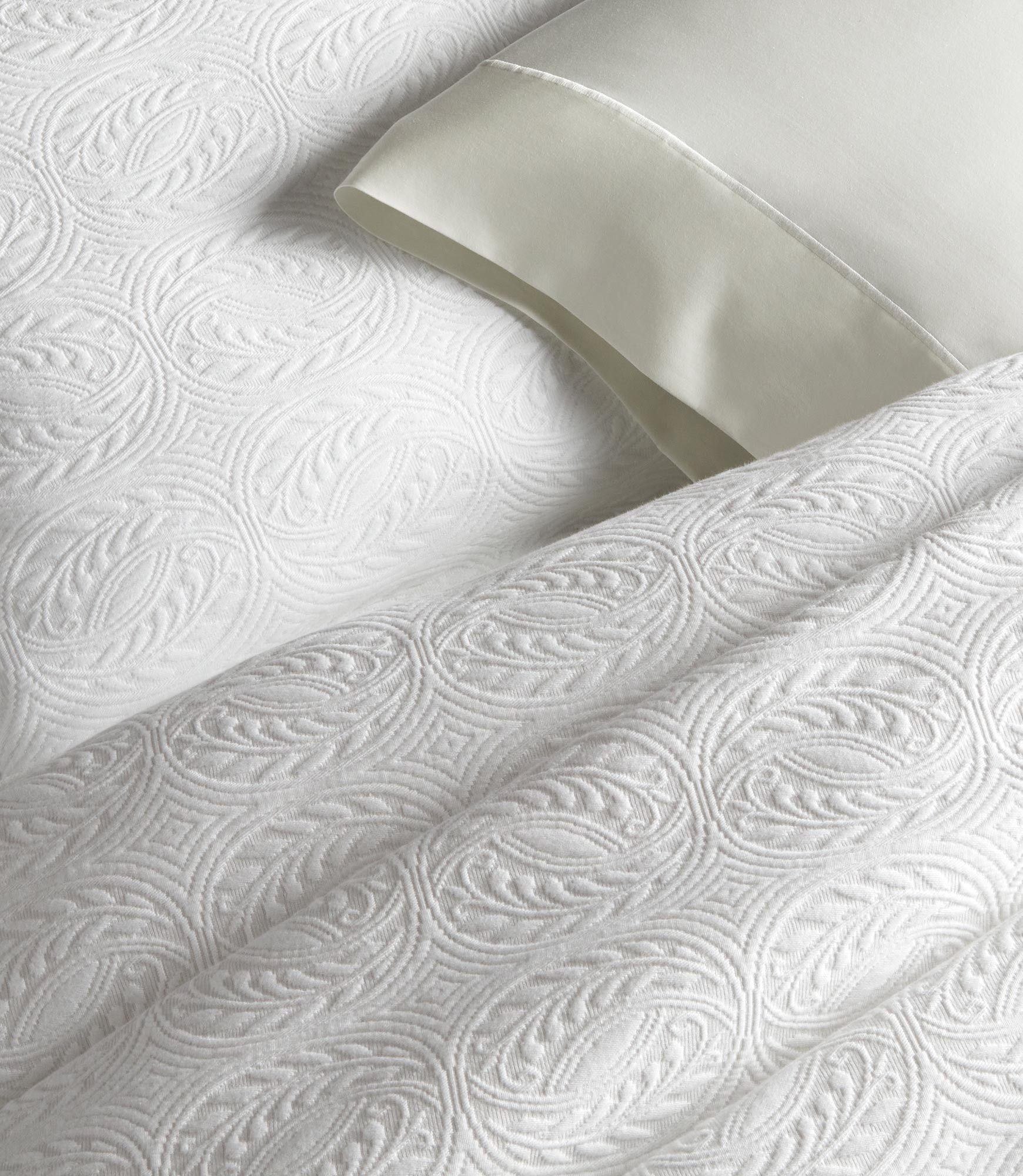 Vienna Matelassé Coverlet
