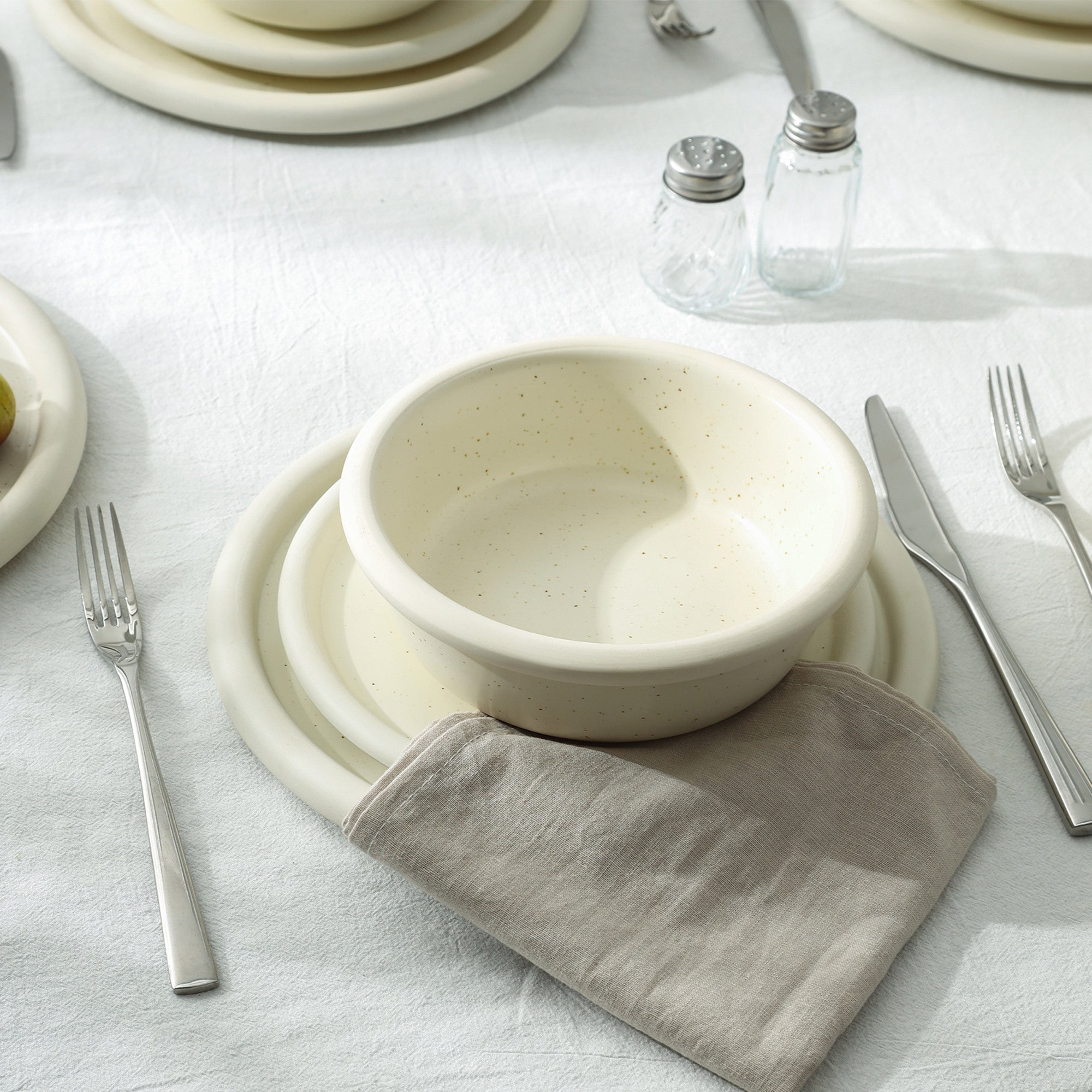 Capri Stoneware Dinnerware Set - White