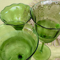 Lily green handblown wine glass (set of 4)