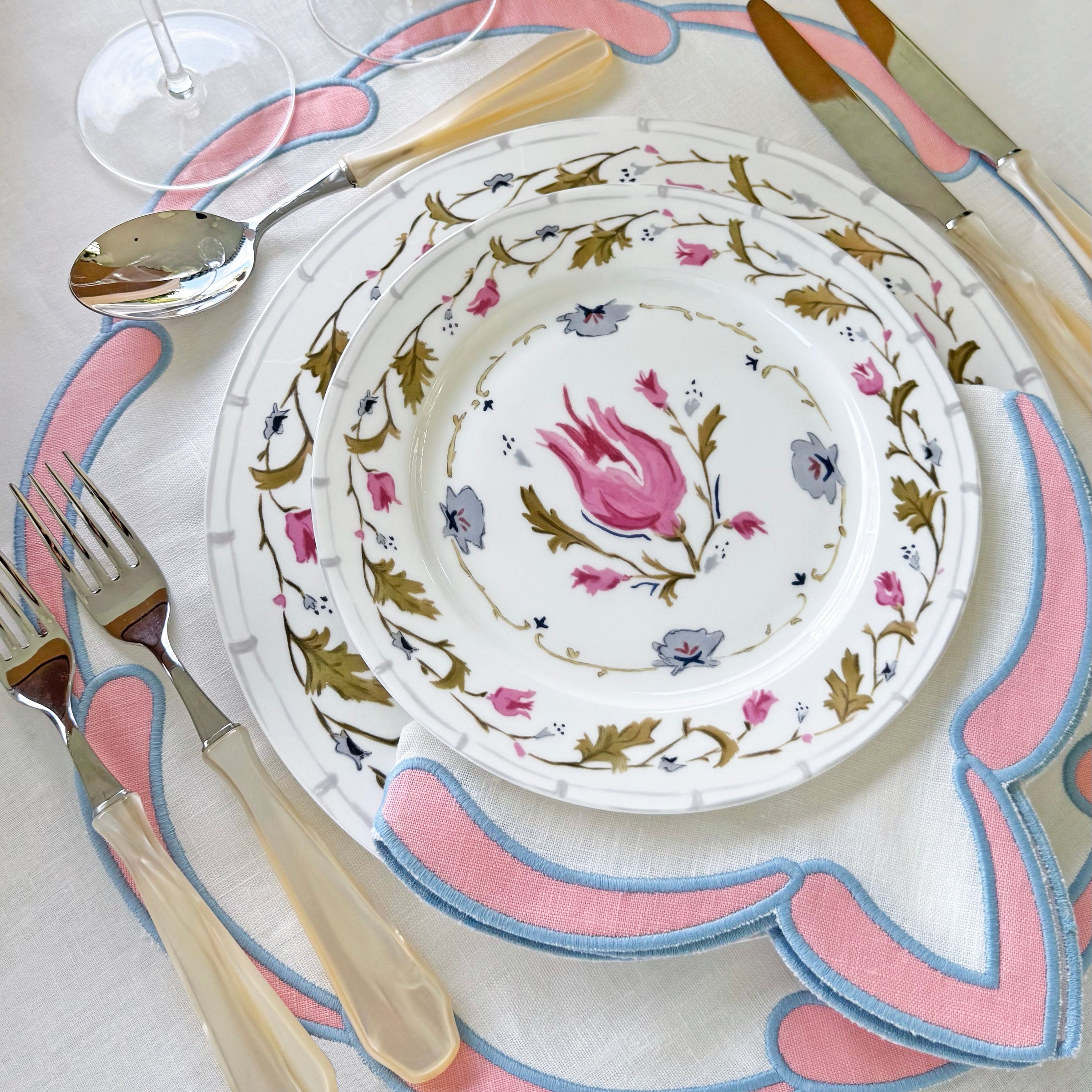 Poppy pink linen placemat (set of 4)