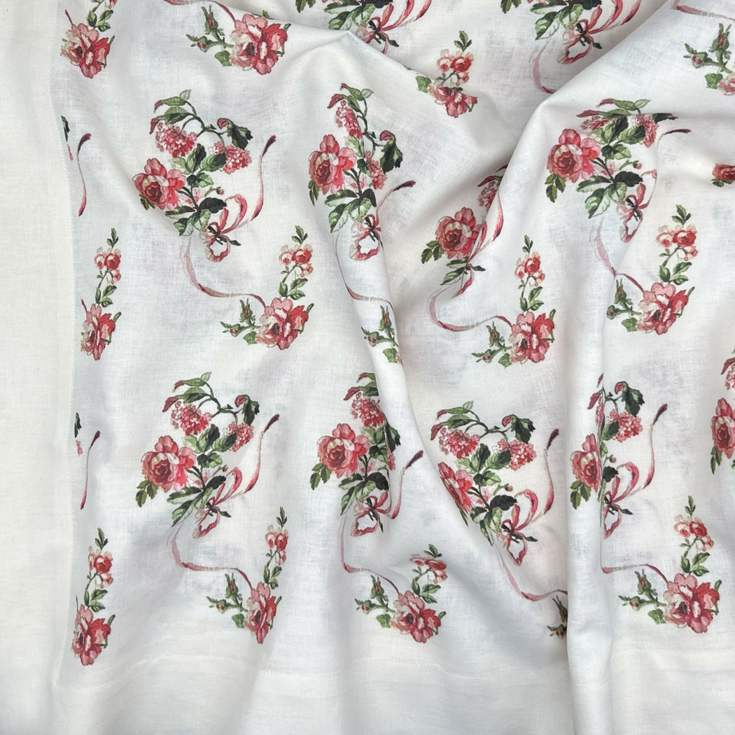 Roses linen tablecloth