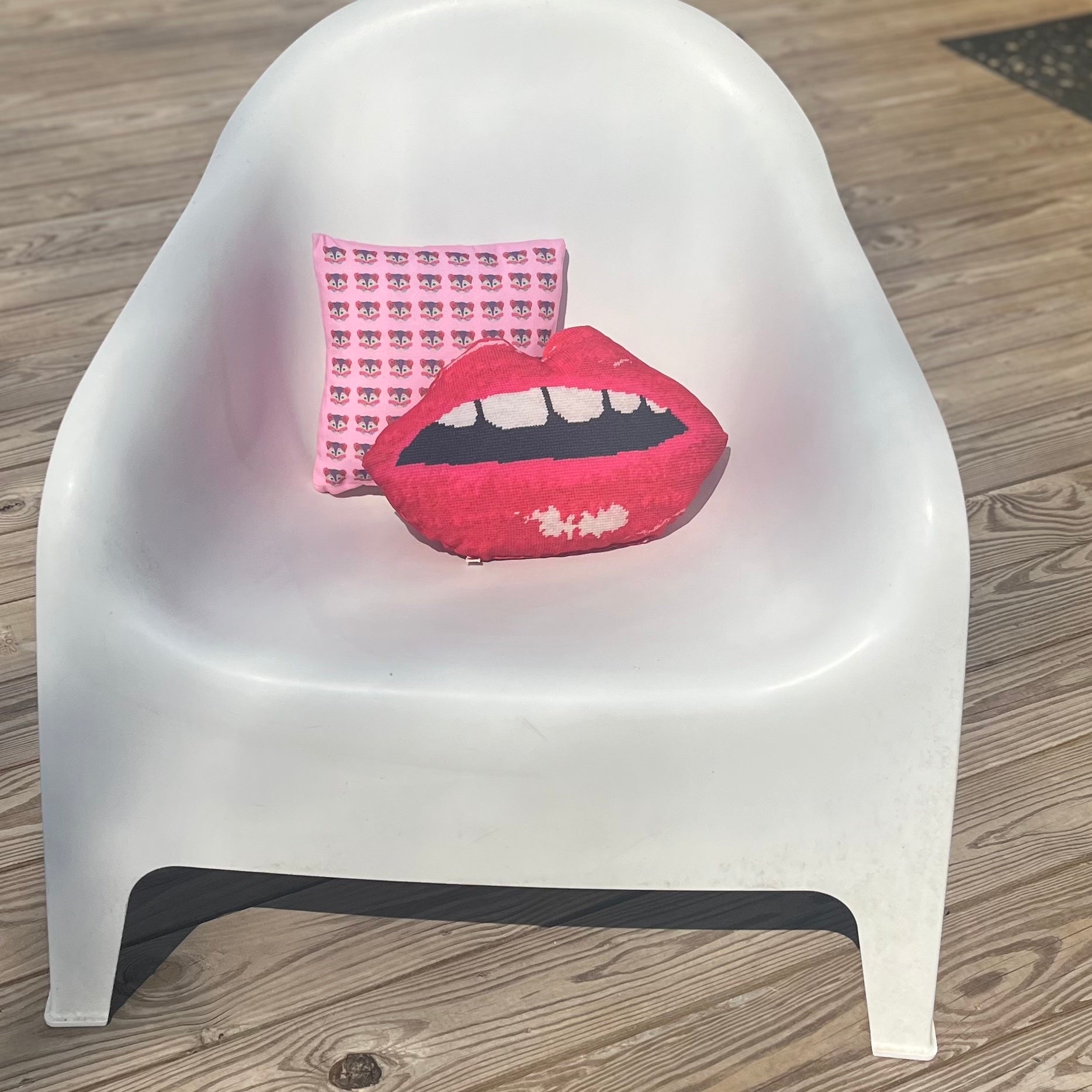 Kitty Love - Outdoor Pillow