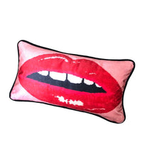 Embrasse Moi - Velvet Pillow