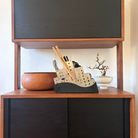 Manhattan 2050 Multi purpose holder